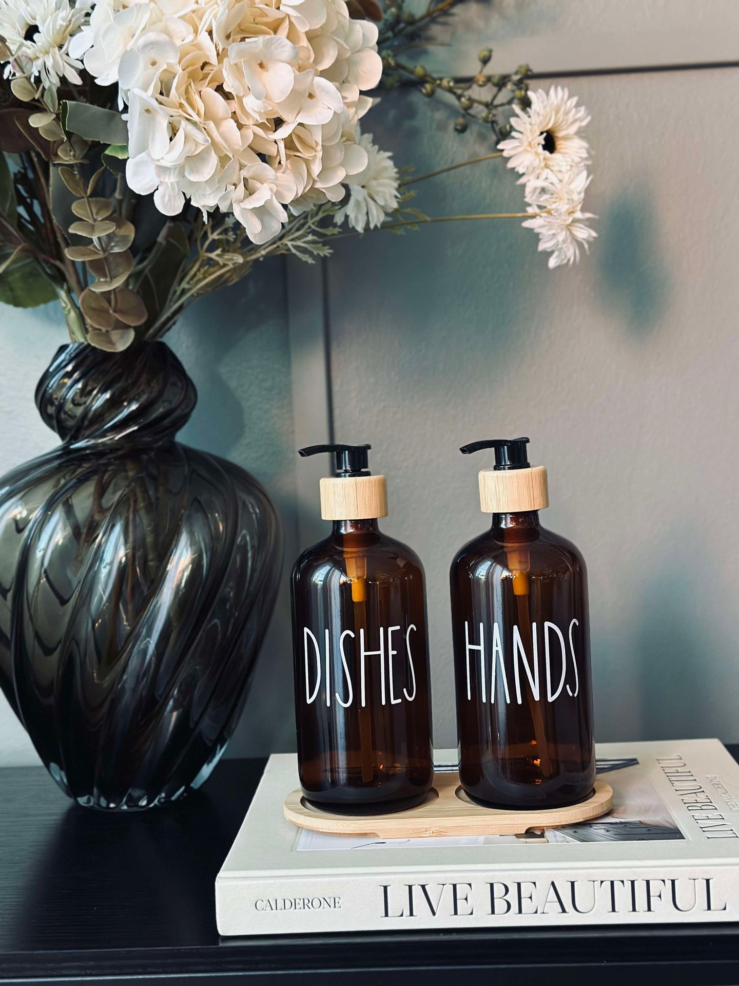 Tvålpump 2 st. med bricka - Brun