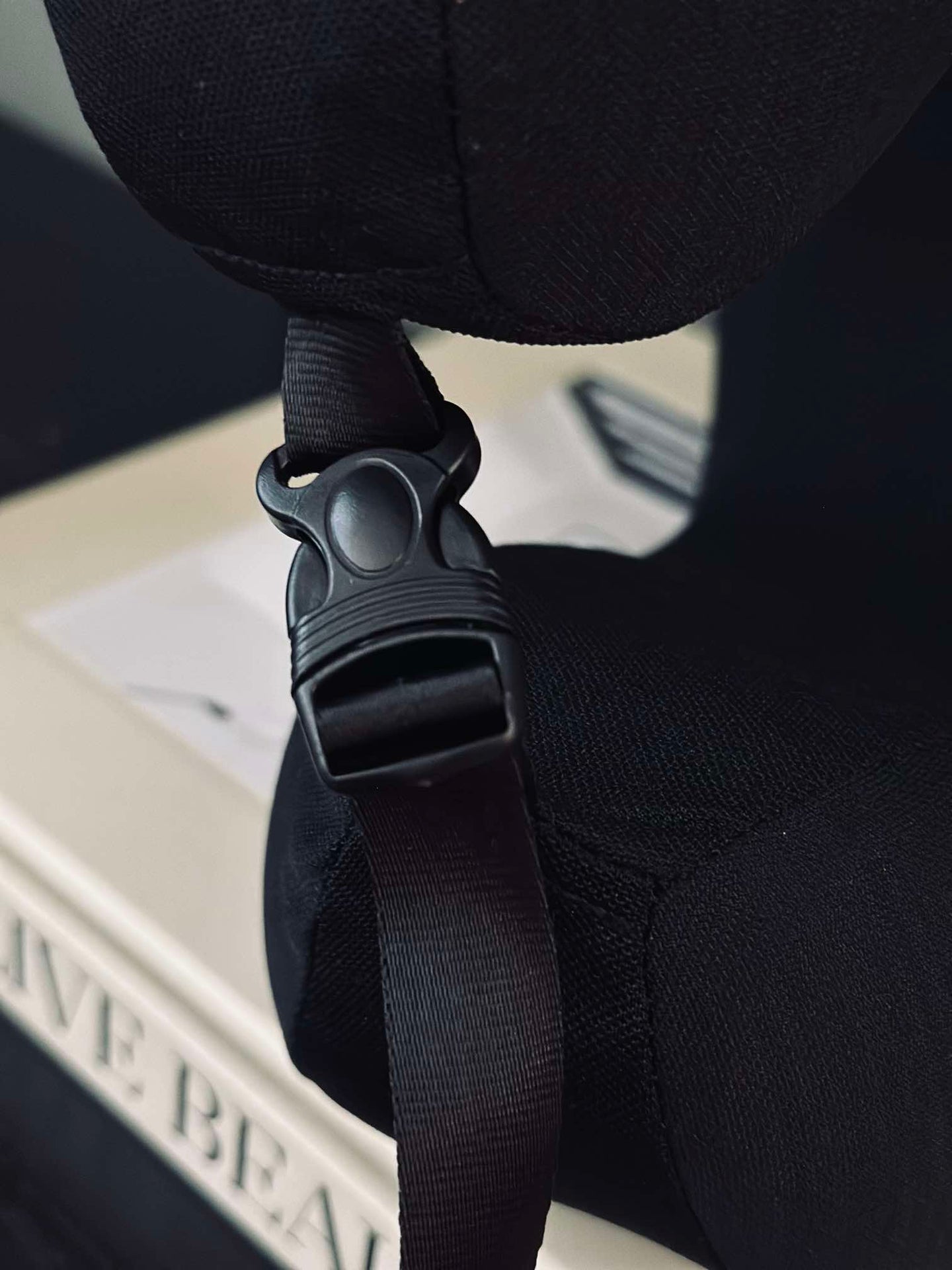 Nackkudde med memoryskum och huva