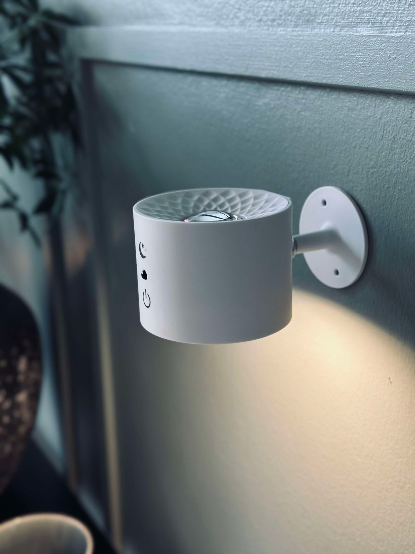 Vägglampa – Uppladdningsbar med fjärrkontroll
