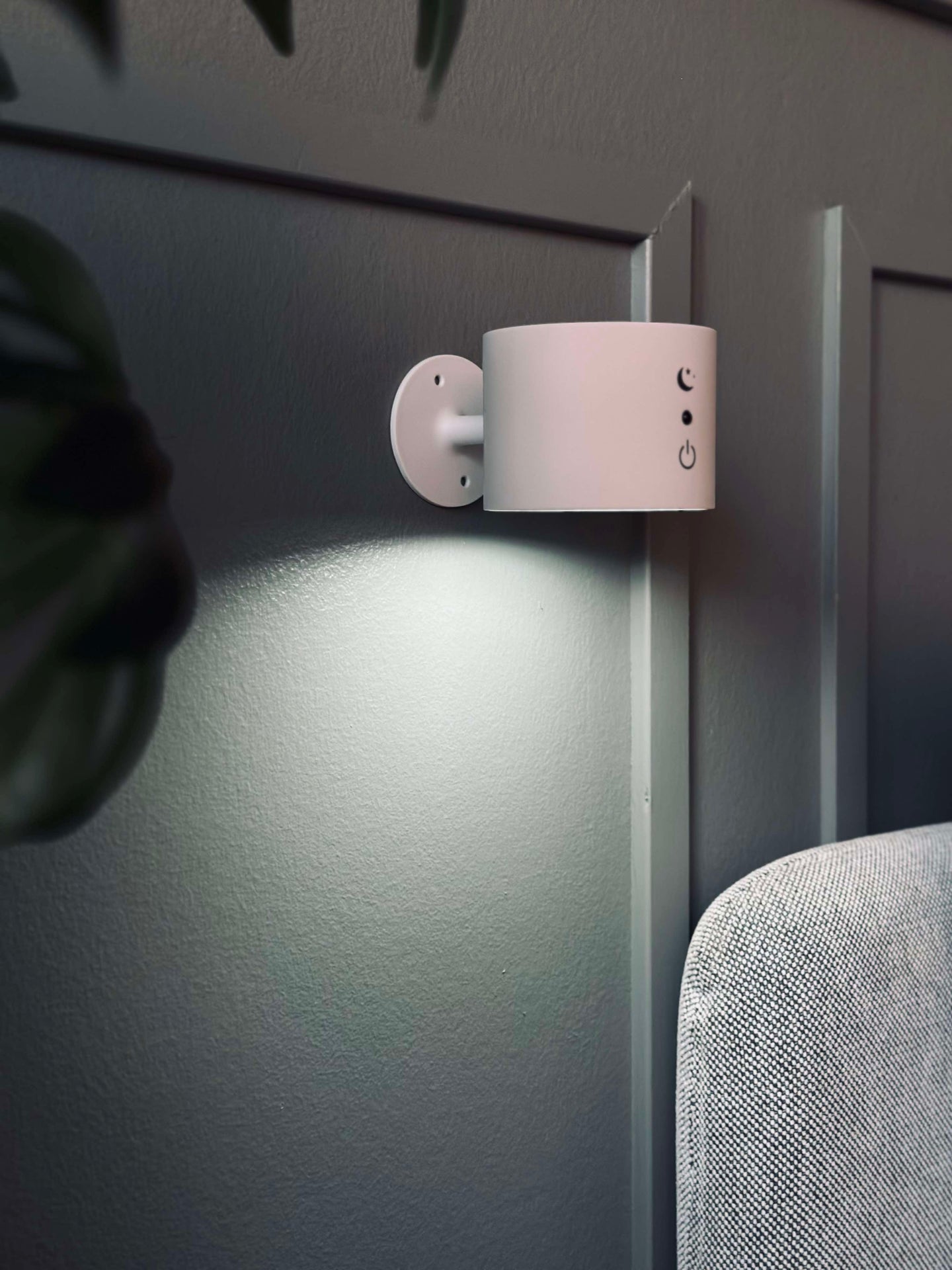 Vägglampa – Uppladdningsbar med fjärrkontroll
