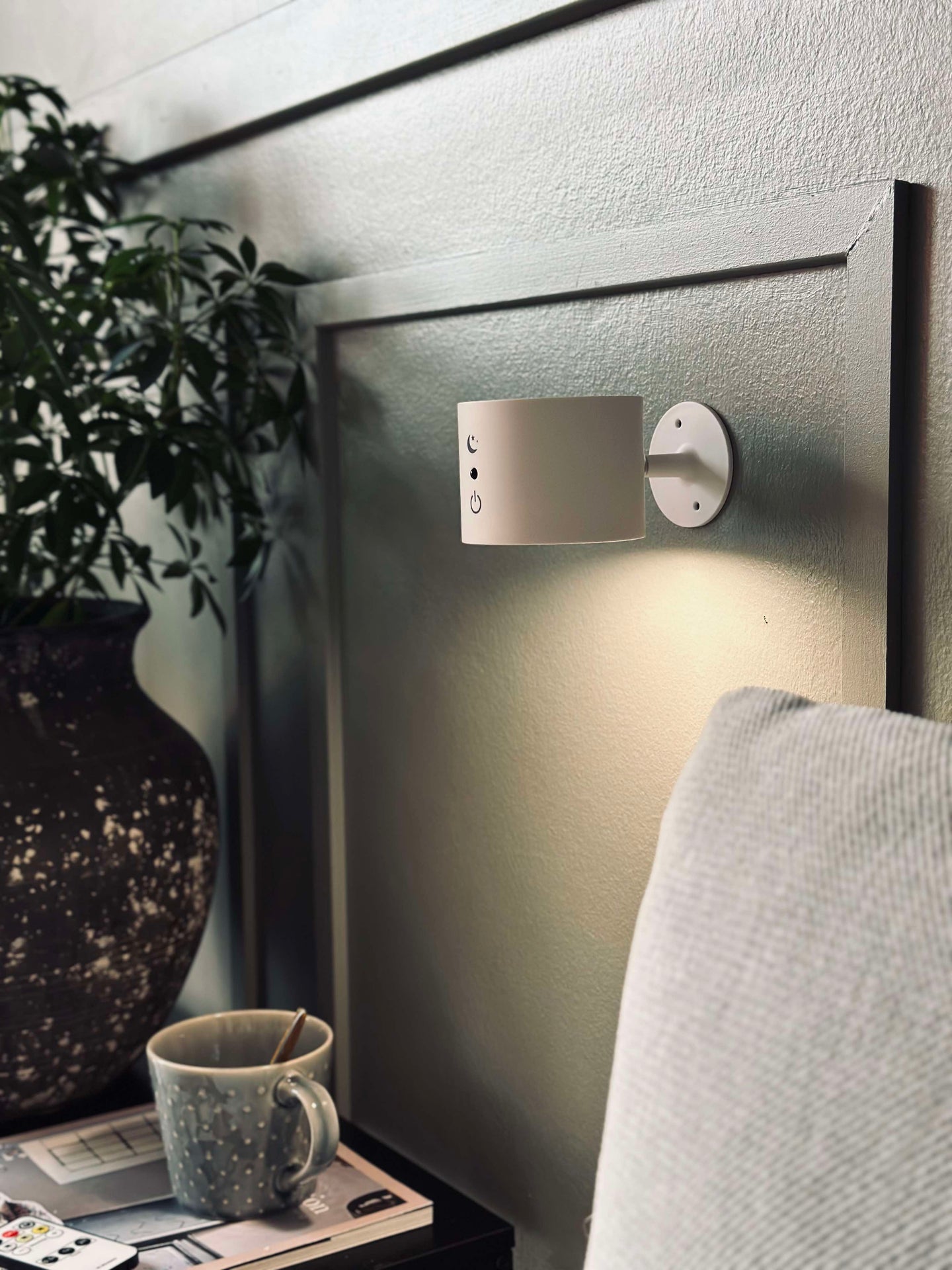 Vägglampa – Uppladdningsbar med fjärrkontroll