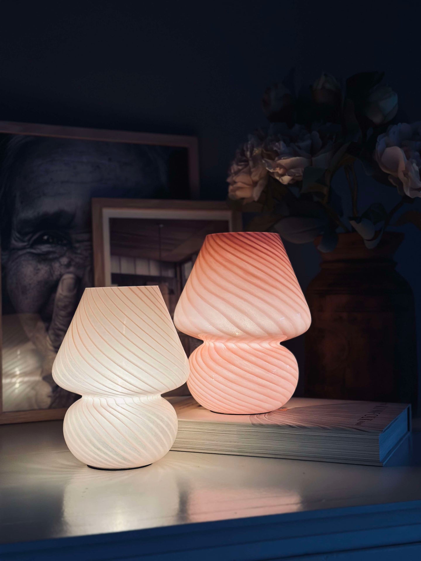 Mushroom Medium – Vit munblåst glas