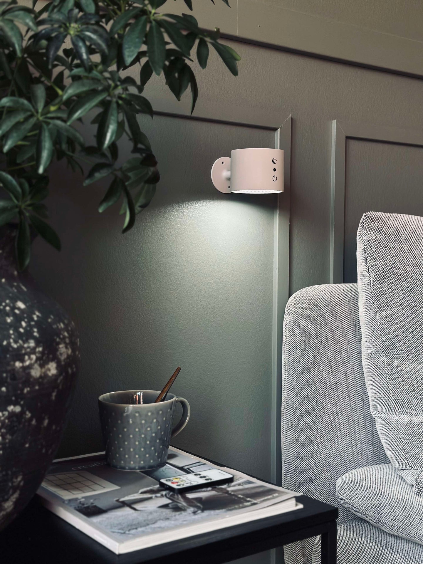 Vägglampa – Uppladdningsbar med fjärrkontroll