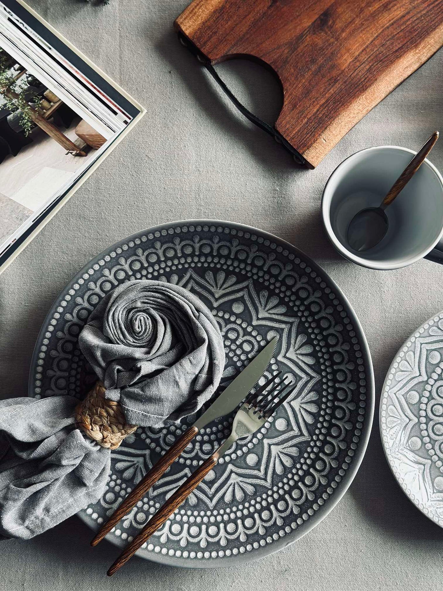 Tallrik India Stengods 27cm - Grå