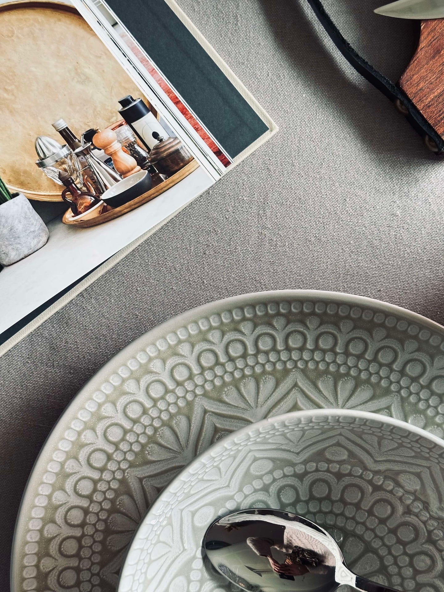 Tallrik India Stengods 27cm - Beige