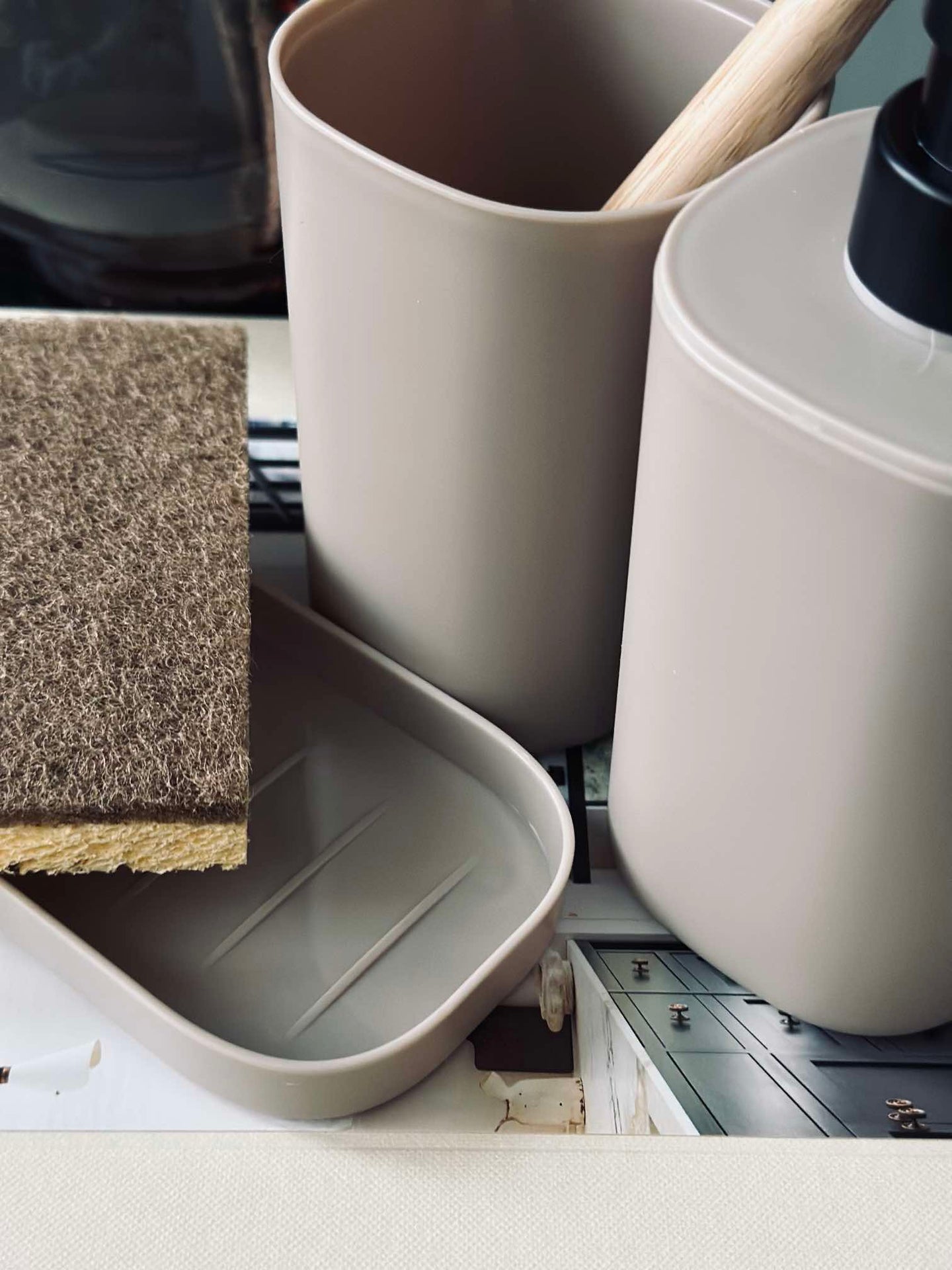 Dispenserset i beige - Set om 3 delar