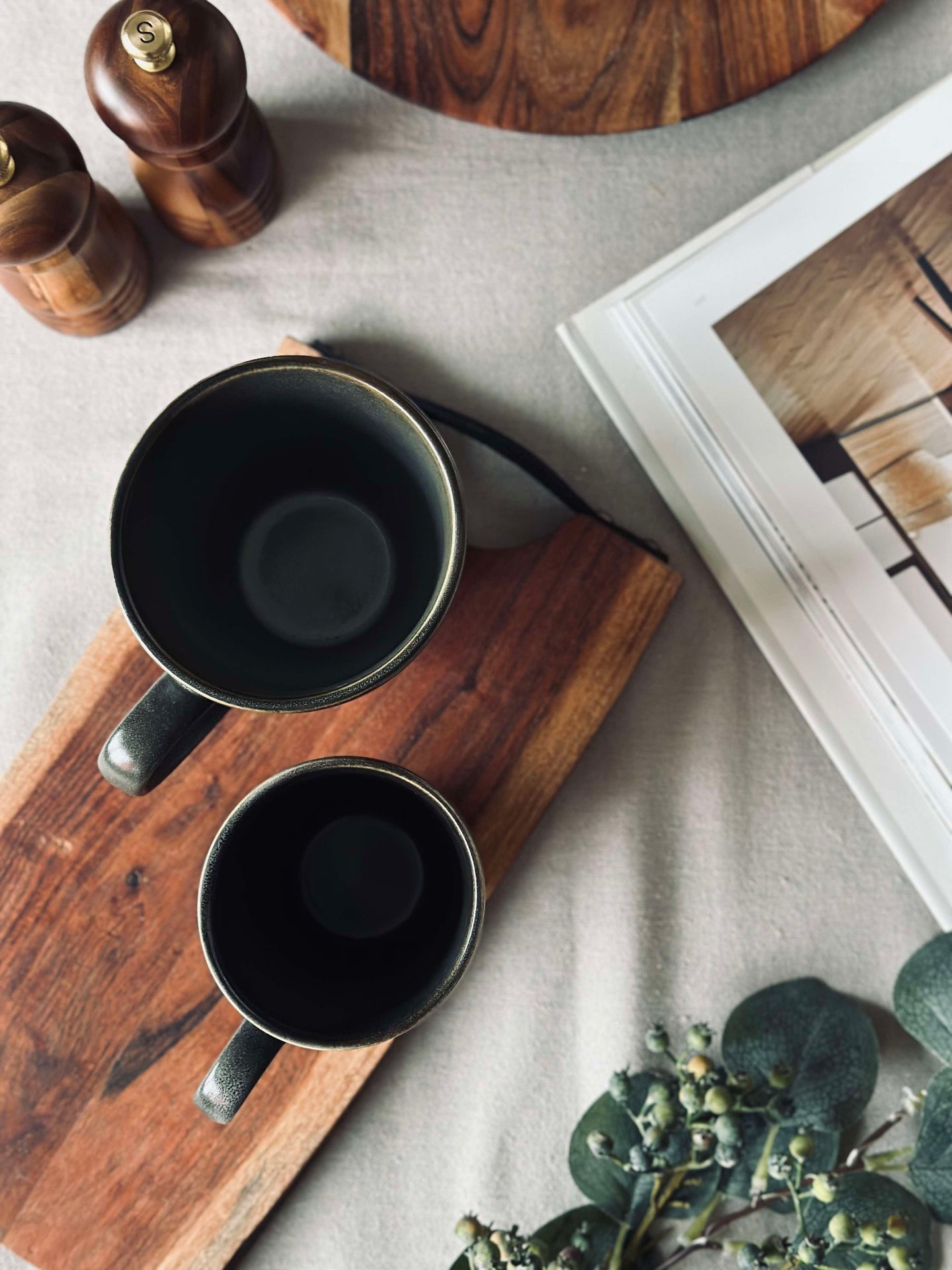 XL Mugg med handtag i stengods – Grå