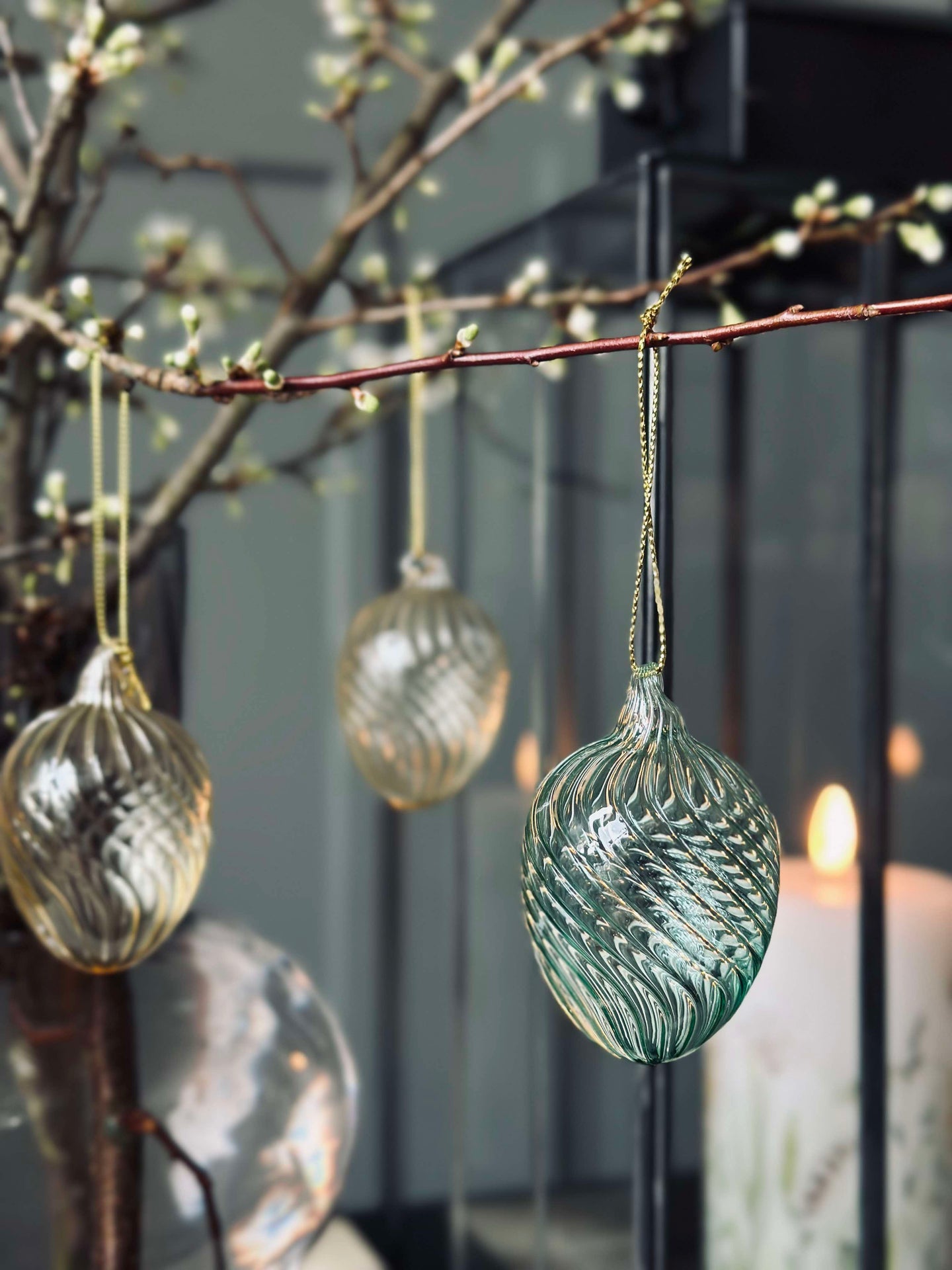 Hängande ägg i glas med ränder - 3 st. Grön