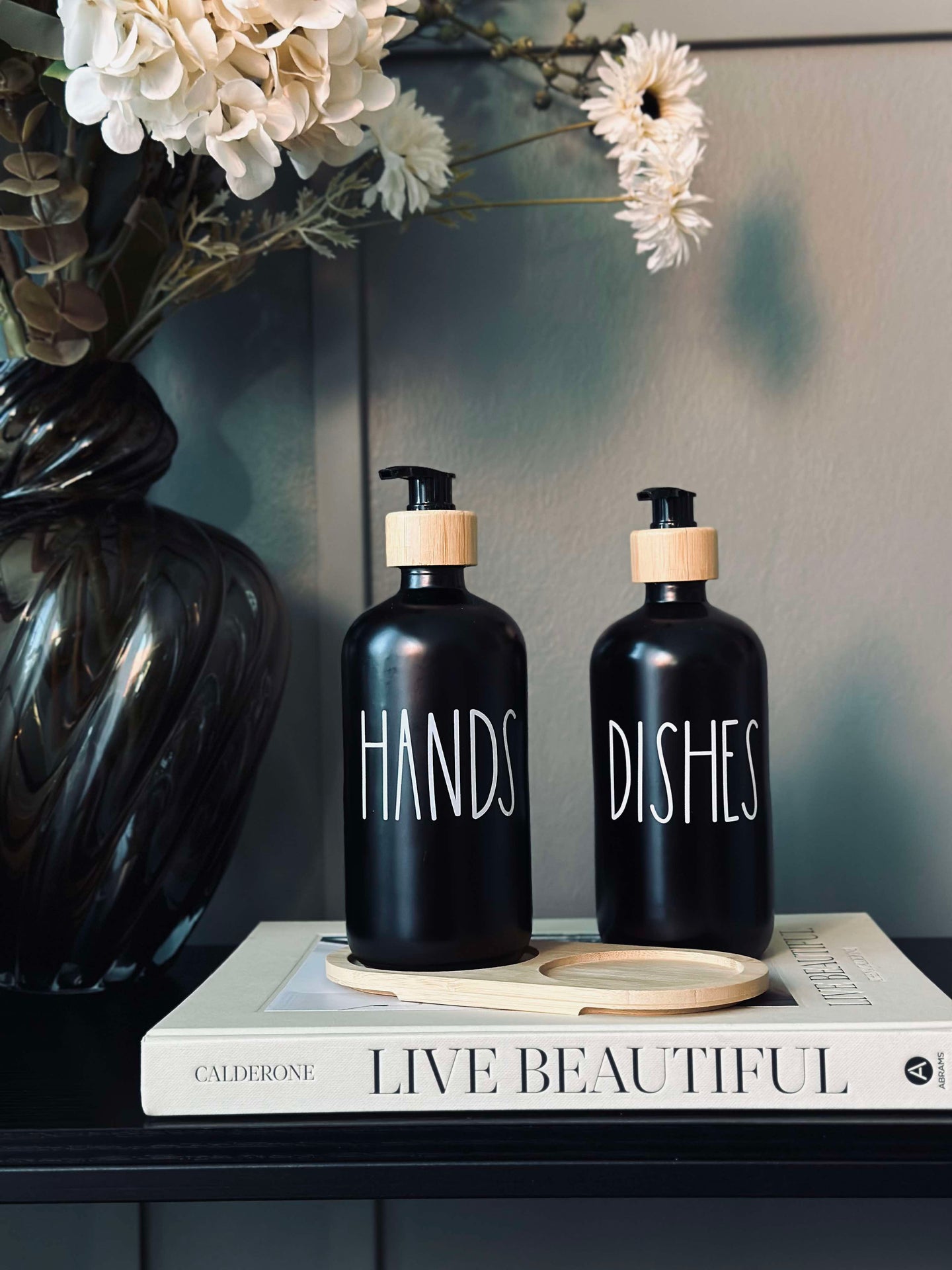 Tvålpump 2 st. med bricka - Svart