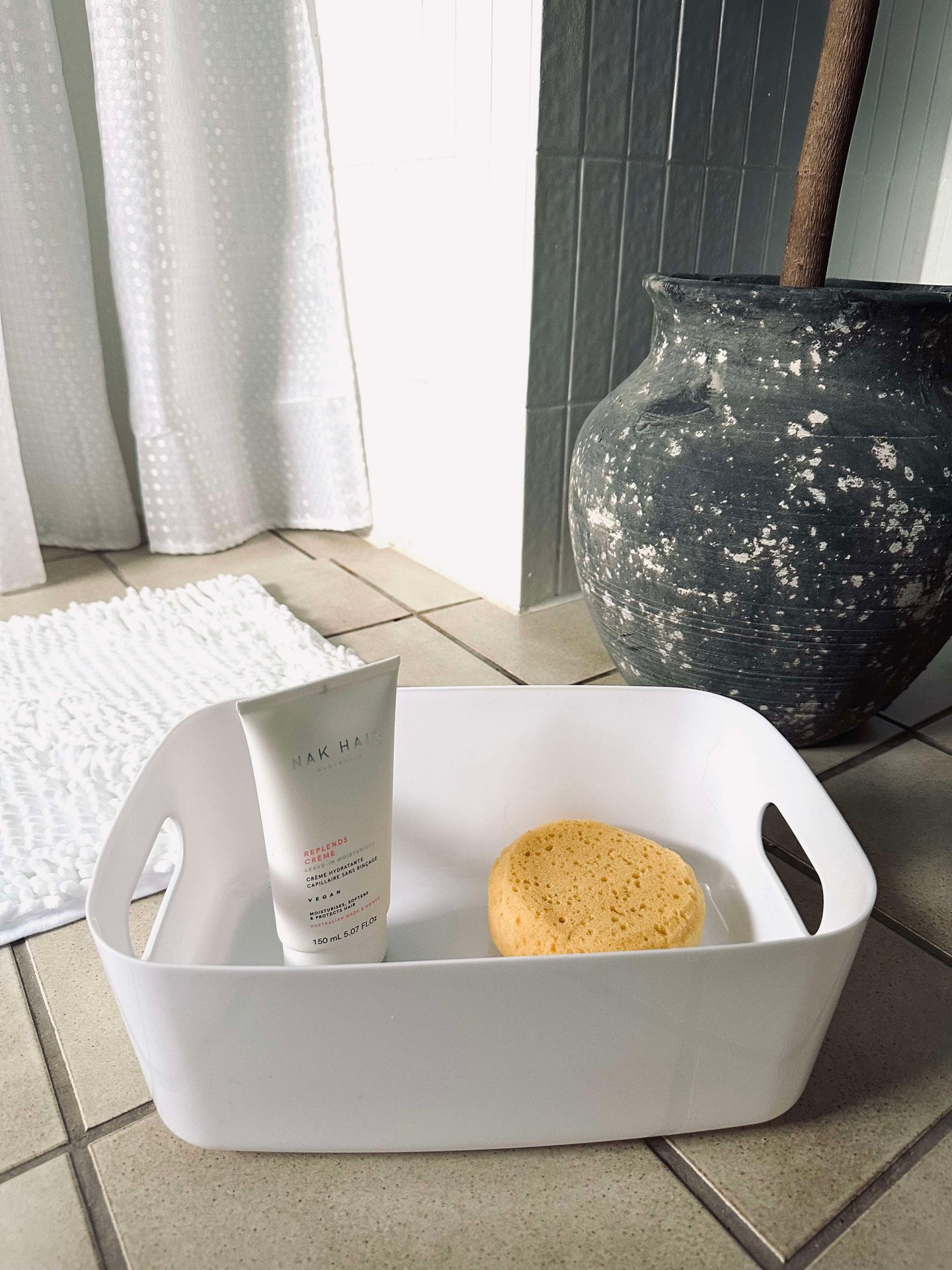 Badrumssats: Duschdraperi & badmatta / Vit