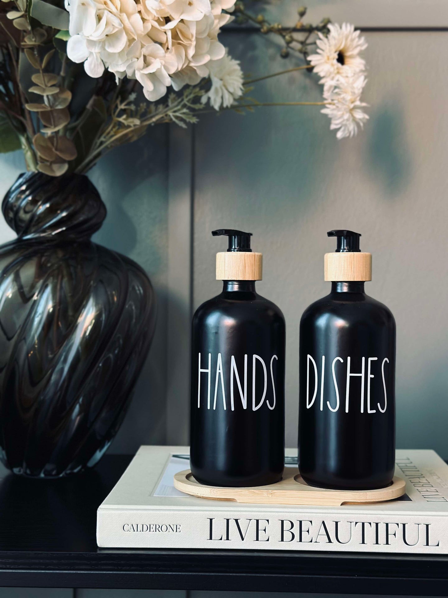 Tvålpump 2 st. med bricka - Svart