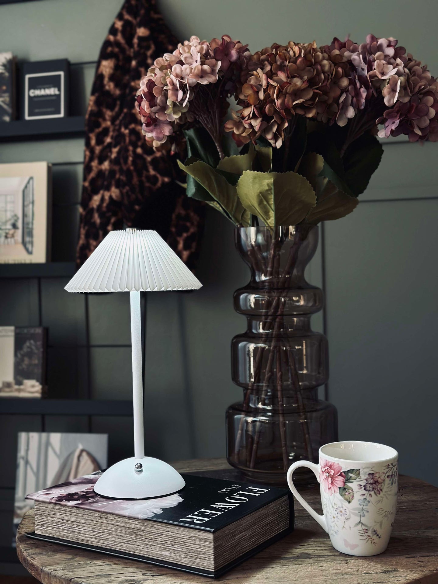 Touch Bordslampa Plisserad Vit