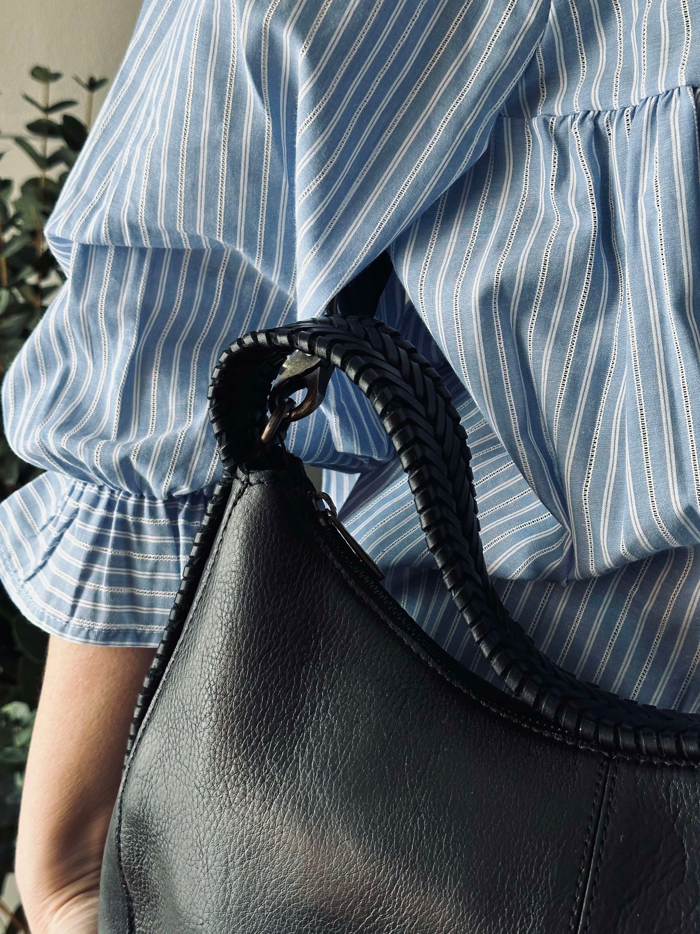 Exklusiv axelväska - Flätad axelrem