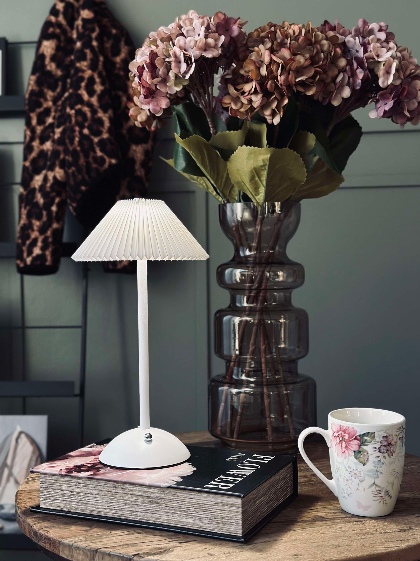 Touch Bordslampa Plisserad Vit