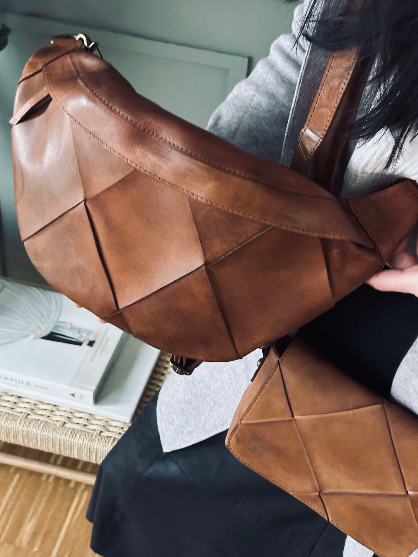 Exklusiv handflätad bumbag - Cognac