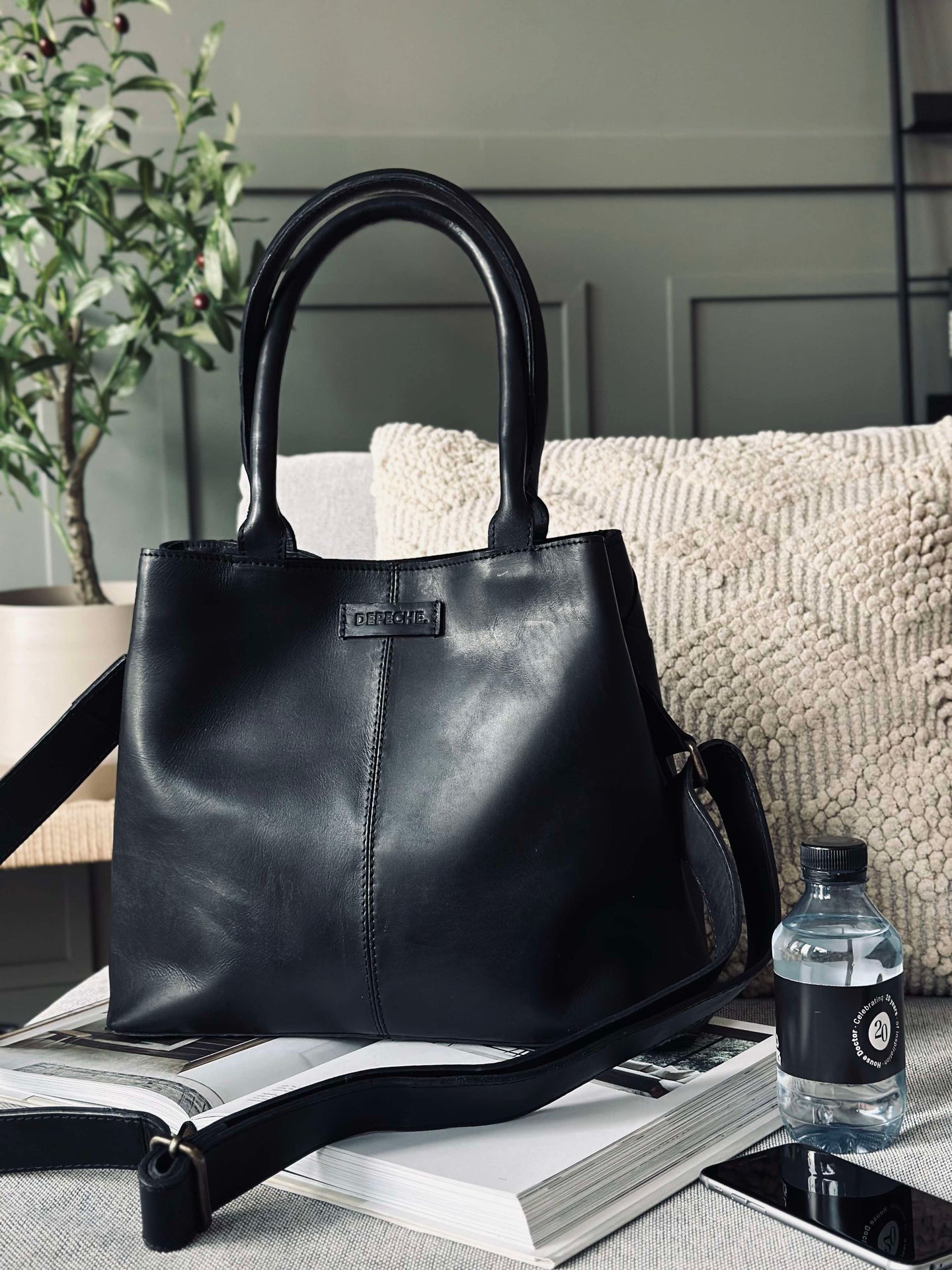 Exklusiv handflätad axelväska - Svart