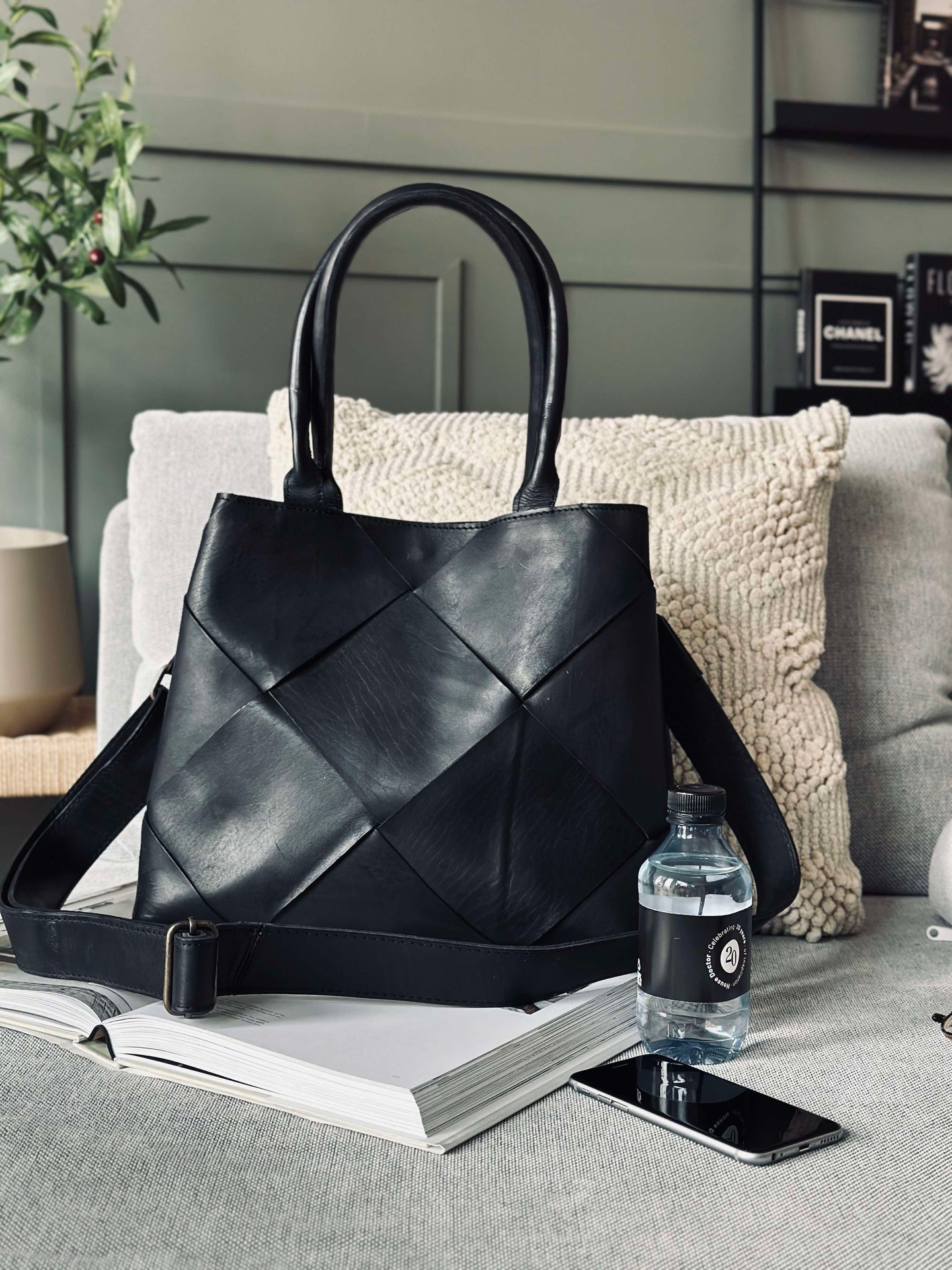 Exklusiv handflätad axelväska - Svart