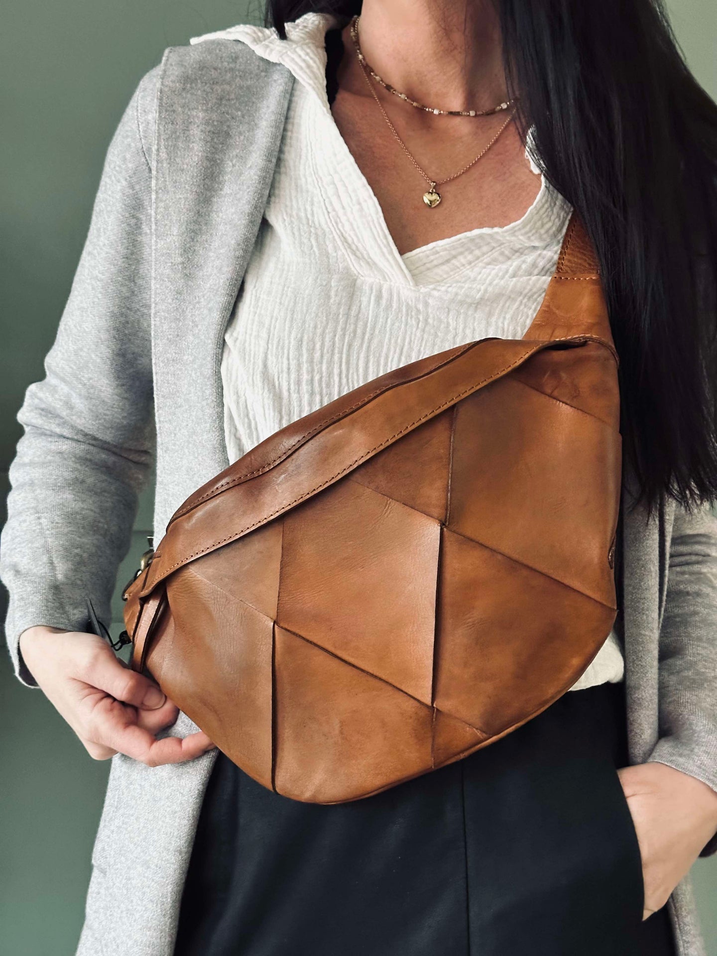 Exklusiv handflätad bumbag - Cognac