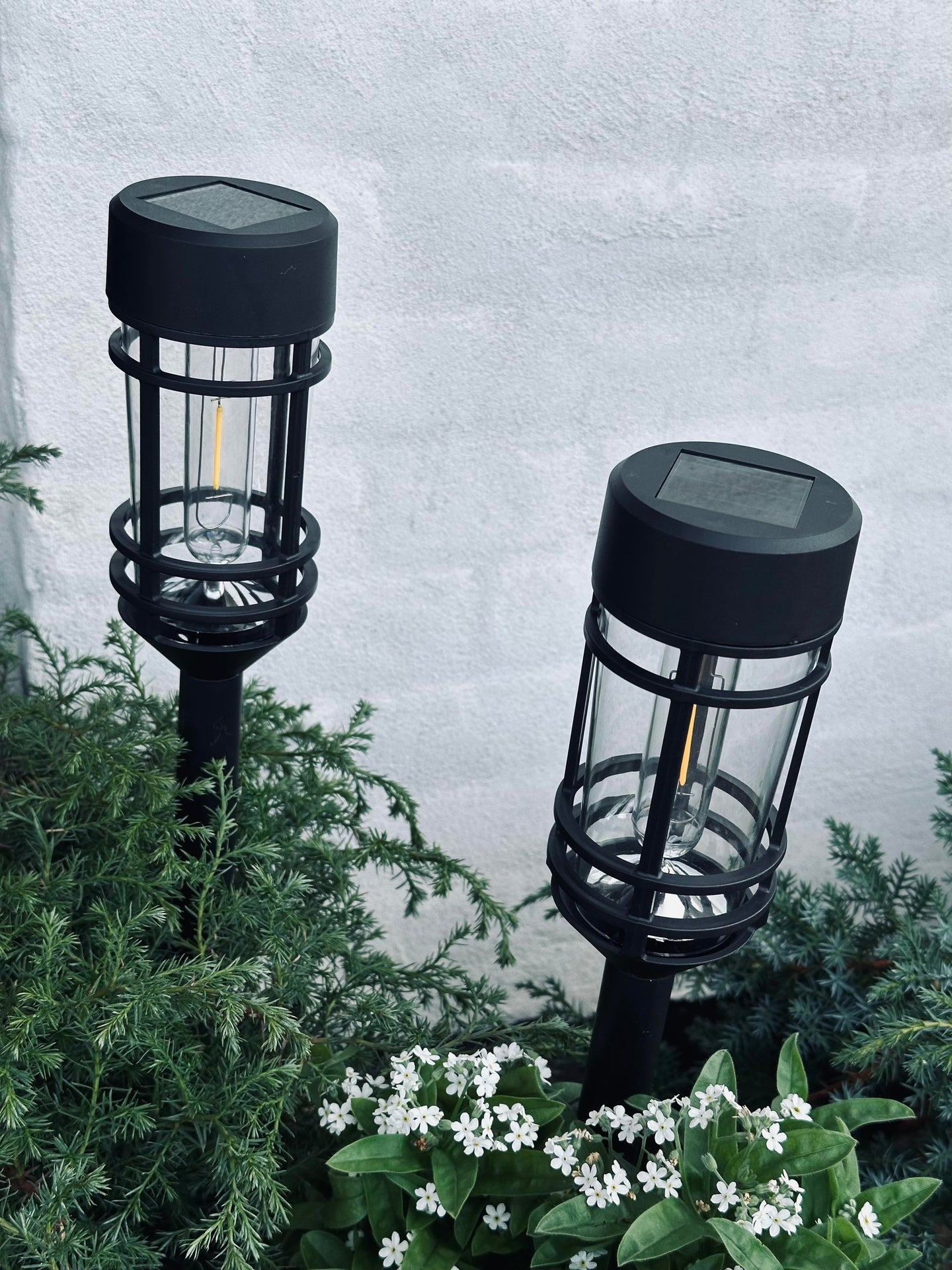 Trädgårslampa NERO med solcell – Set om 2 st.