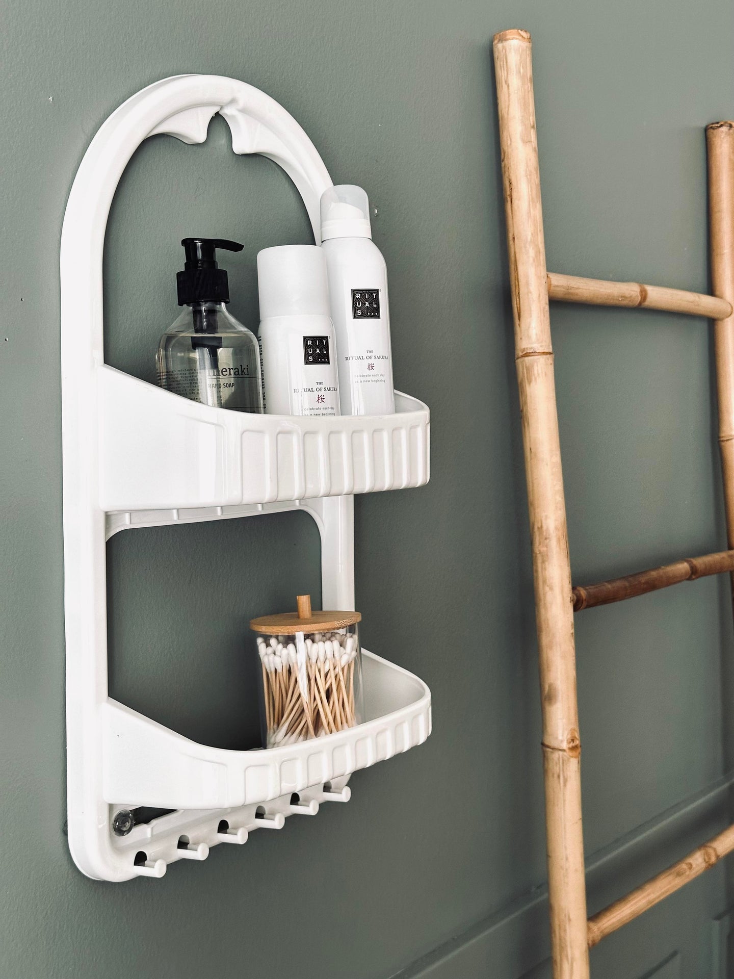 Förvaring duschkabin