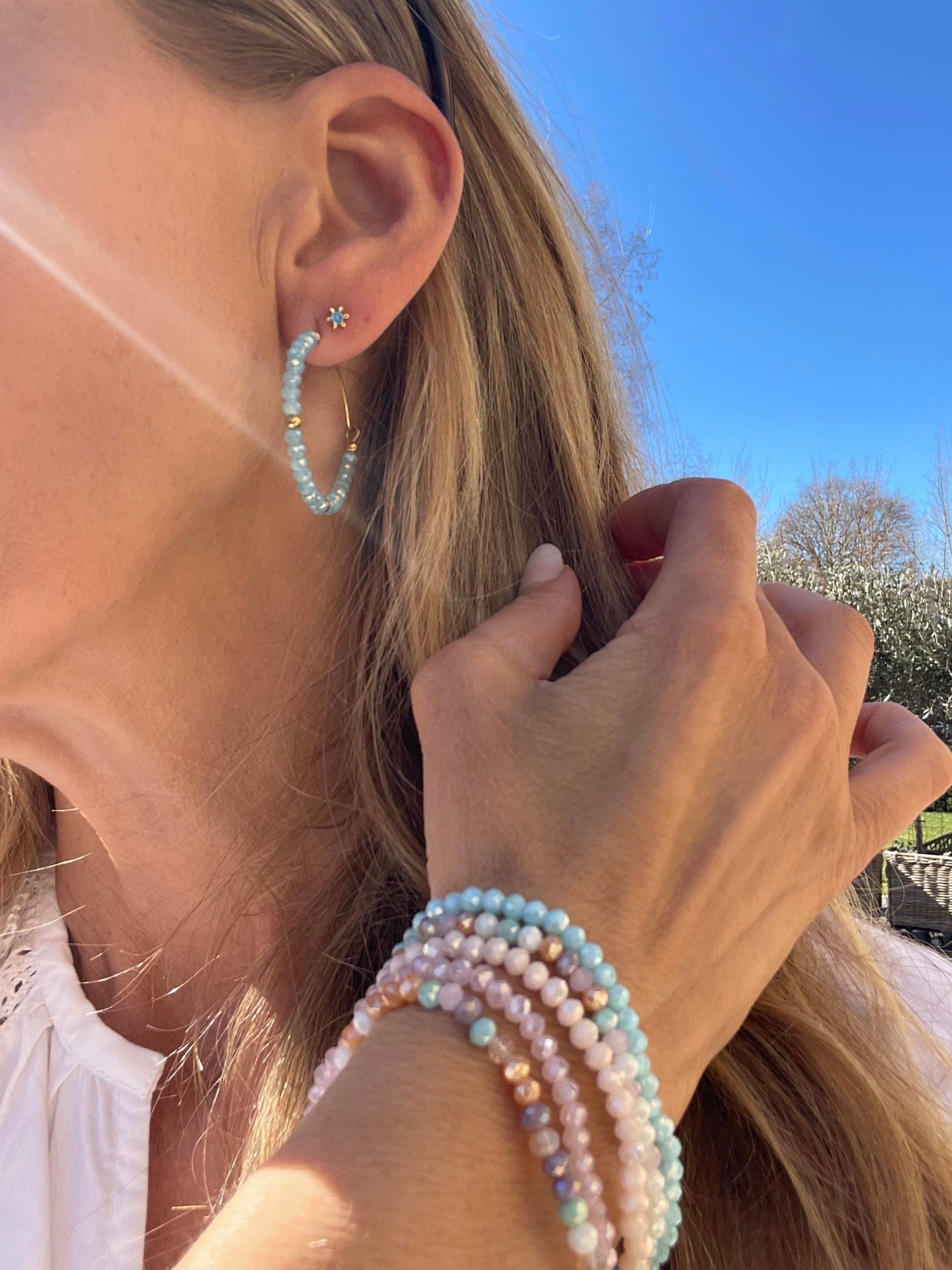 Örhängen Merle – Isblå