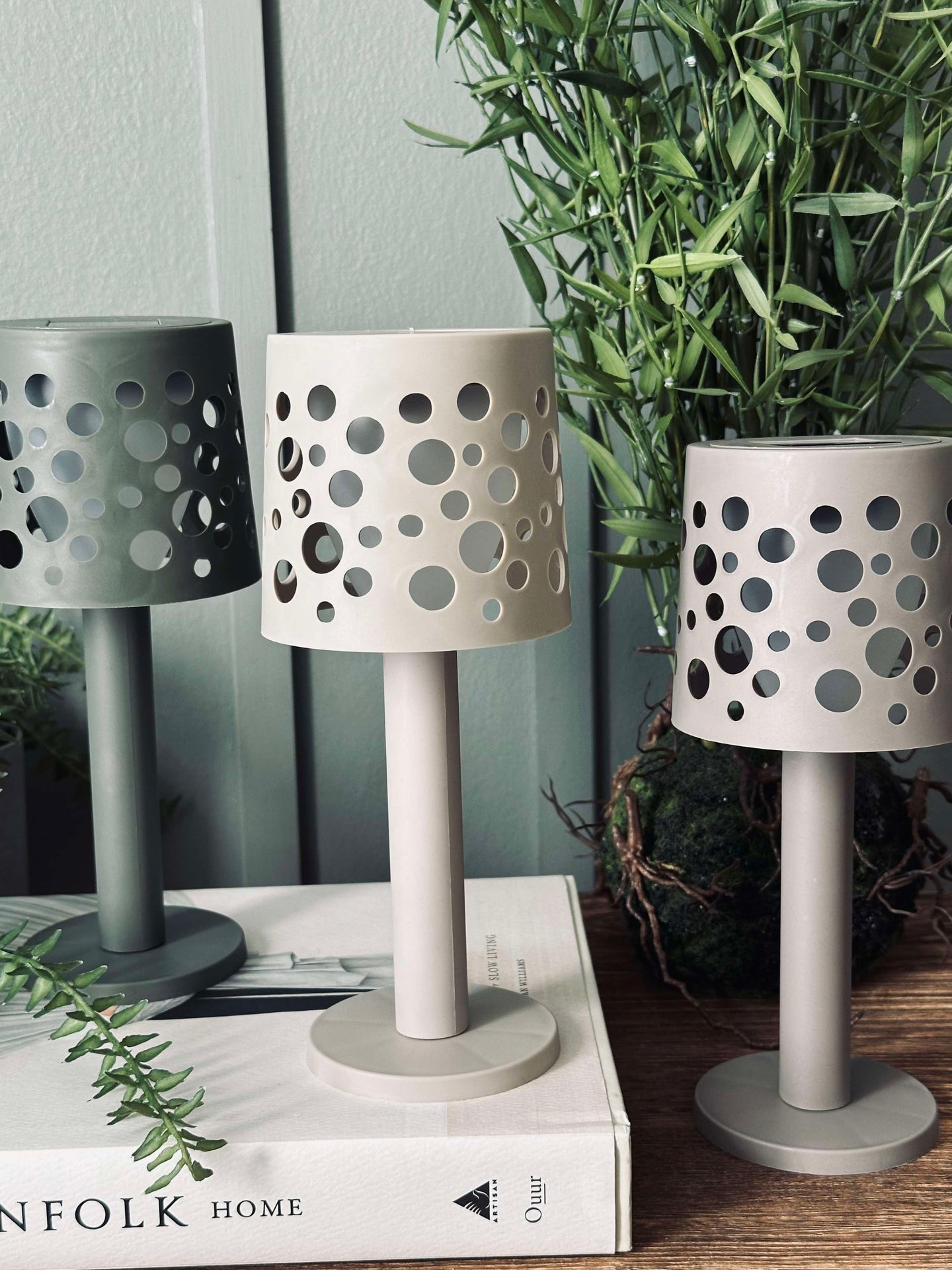 Bordslampa med solceller - Ljus beige