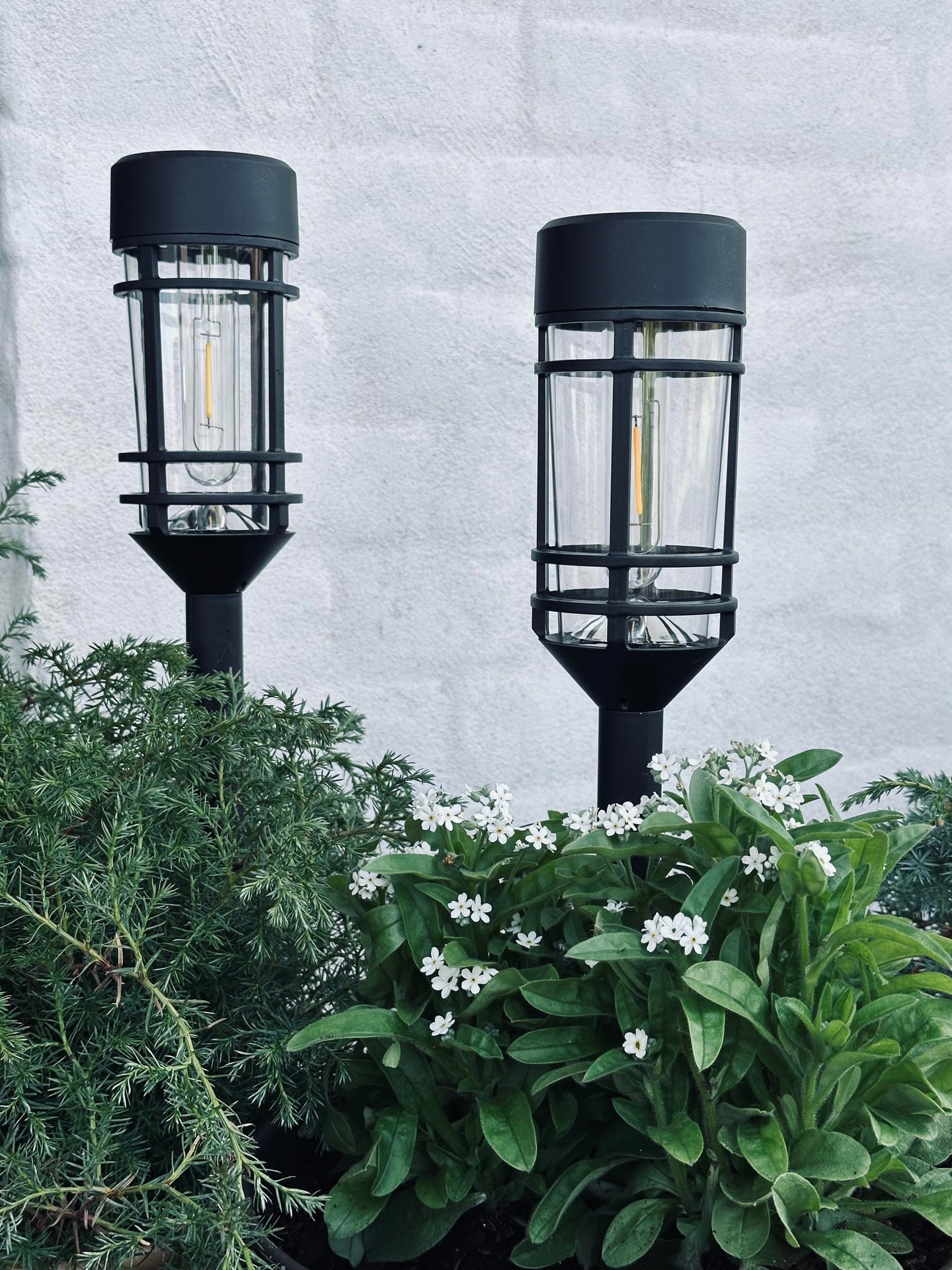 Trädgårslampa NERO med solcell – Set om 2 st.