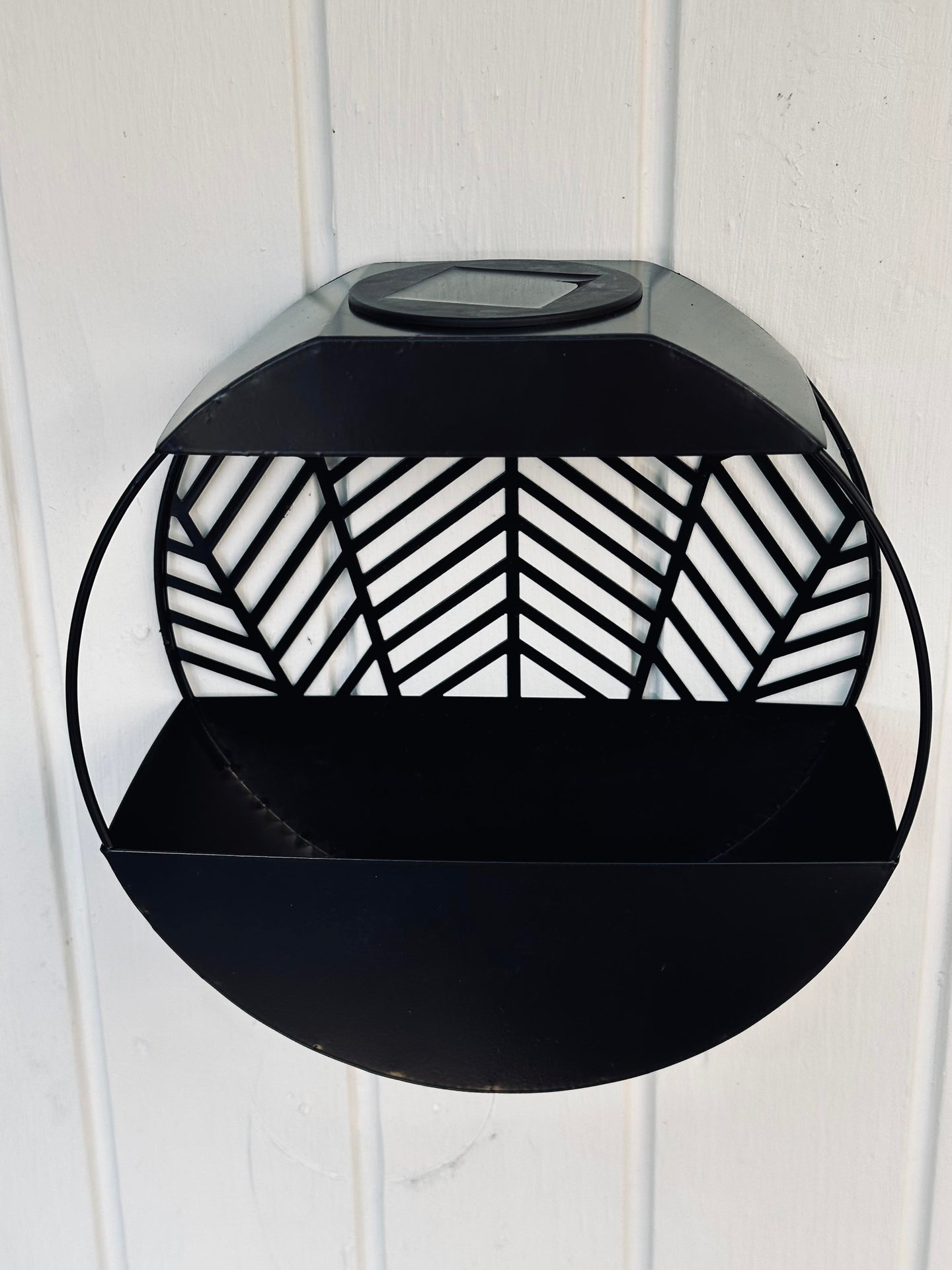 Vägghängd kruka m.Solar