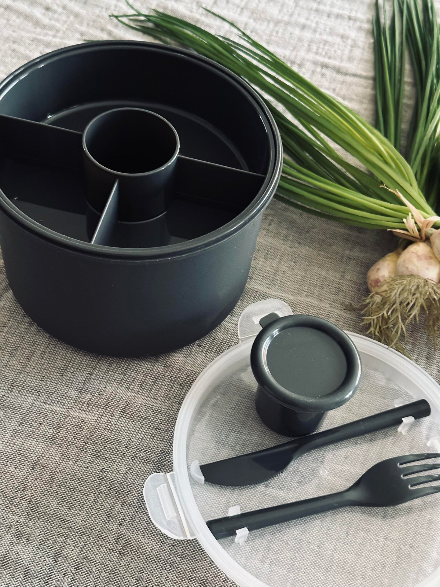 Lunchbox med dressingkopp - Svart