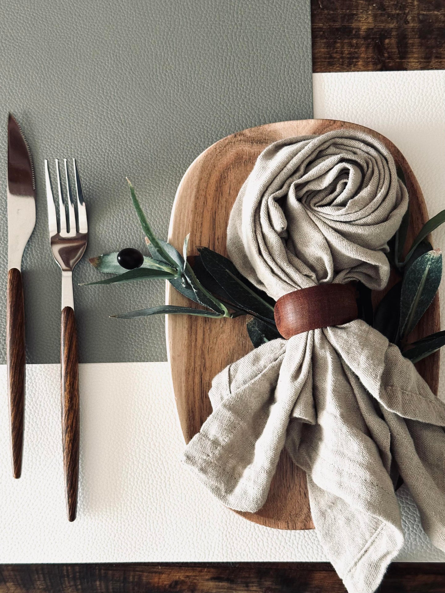 Bordstablett – Vändbar Grå / kit