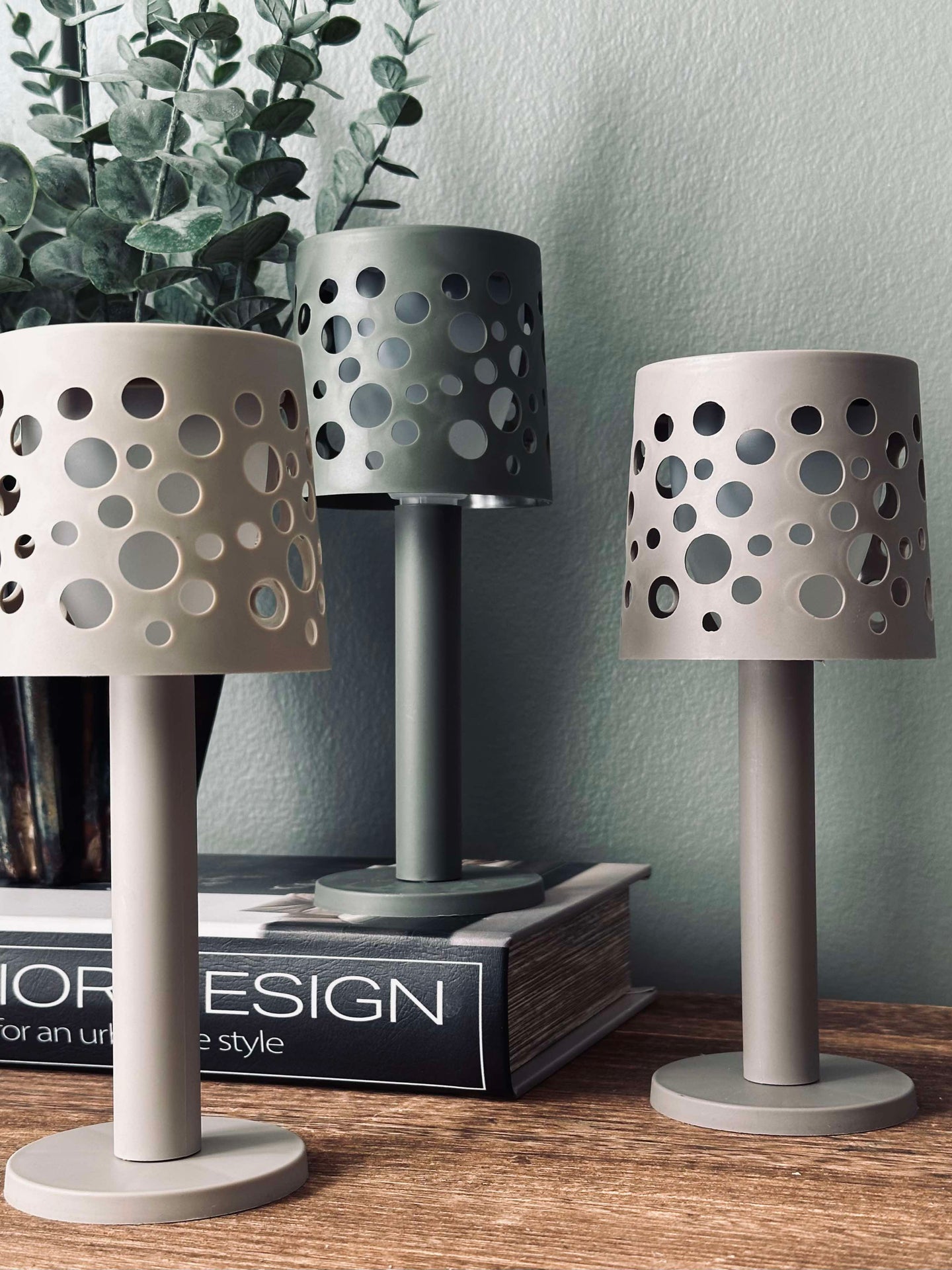Bordslampa med solceller - Mörk beige