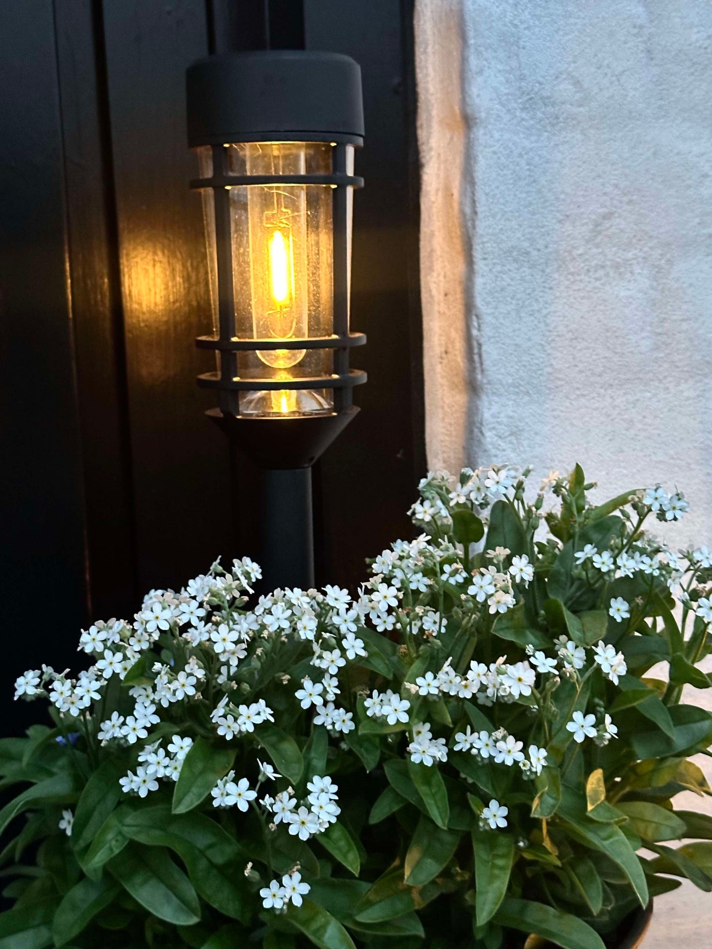 Trädgårslampa NERO med solcell – Set om 2 st.