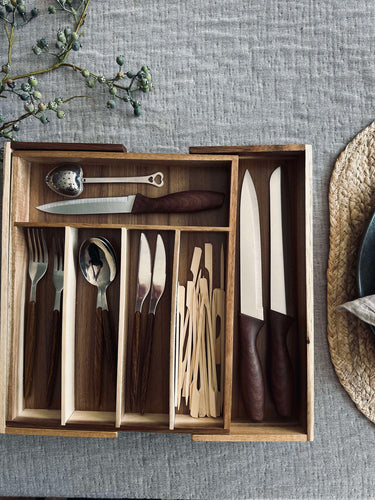 Besticklåda i Akaciaträ - Justerbar