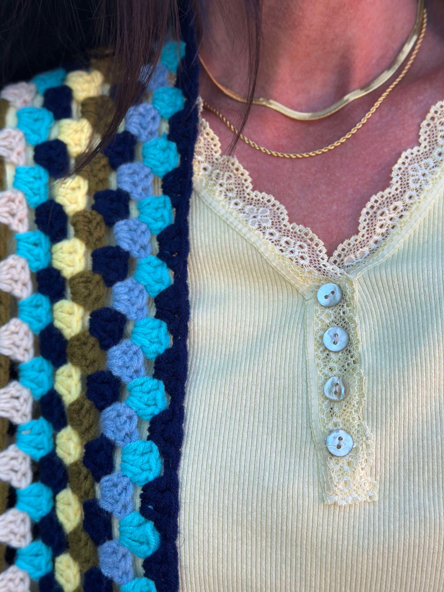 Blus Masha med knappar - Sommar gul