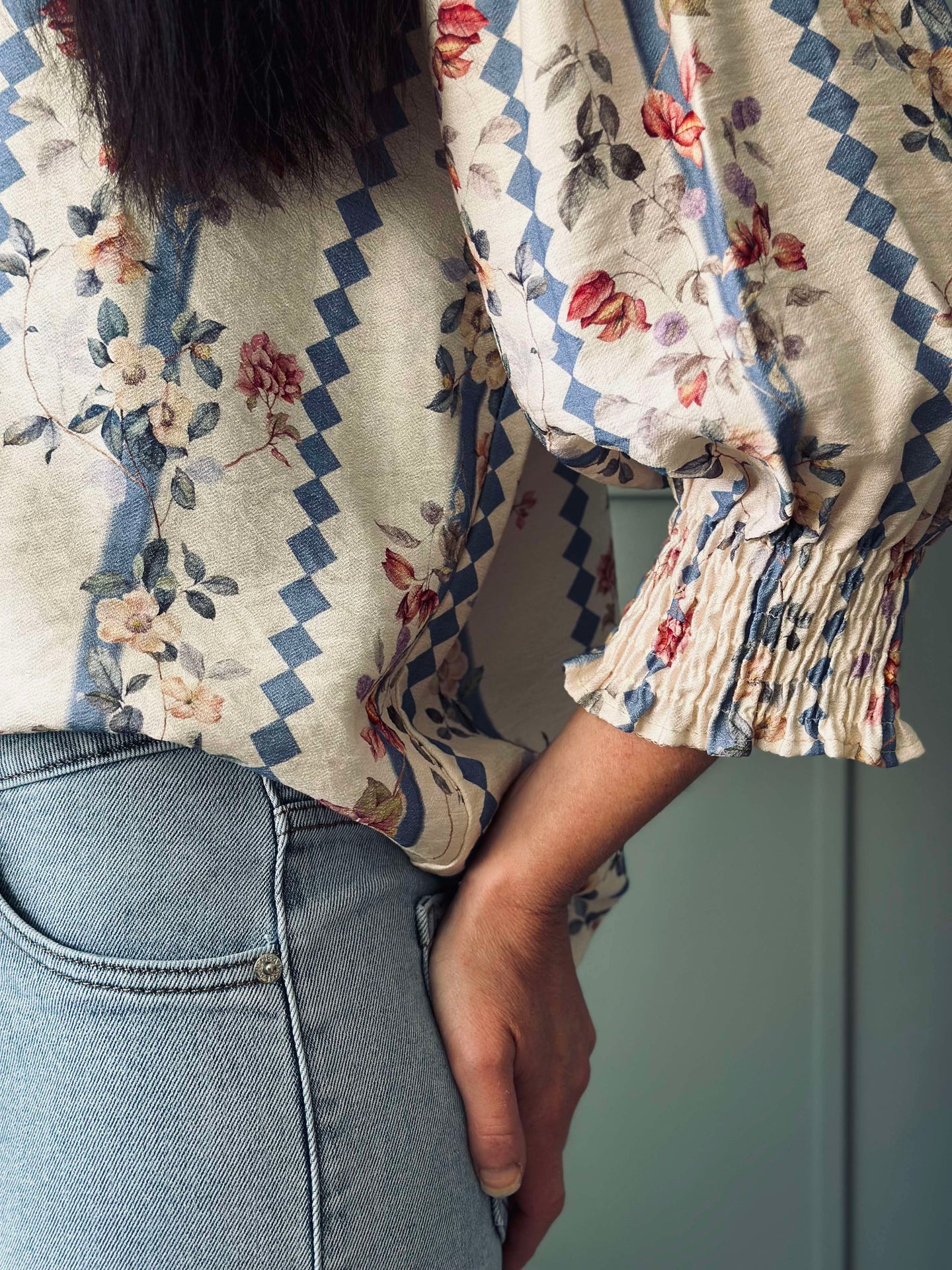 Blus Chanel Blue