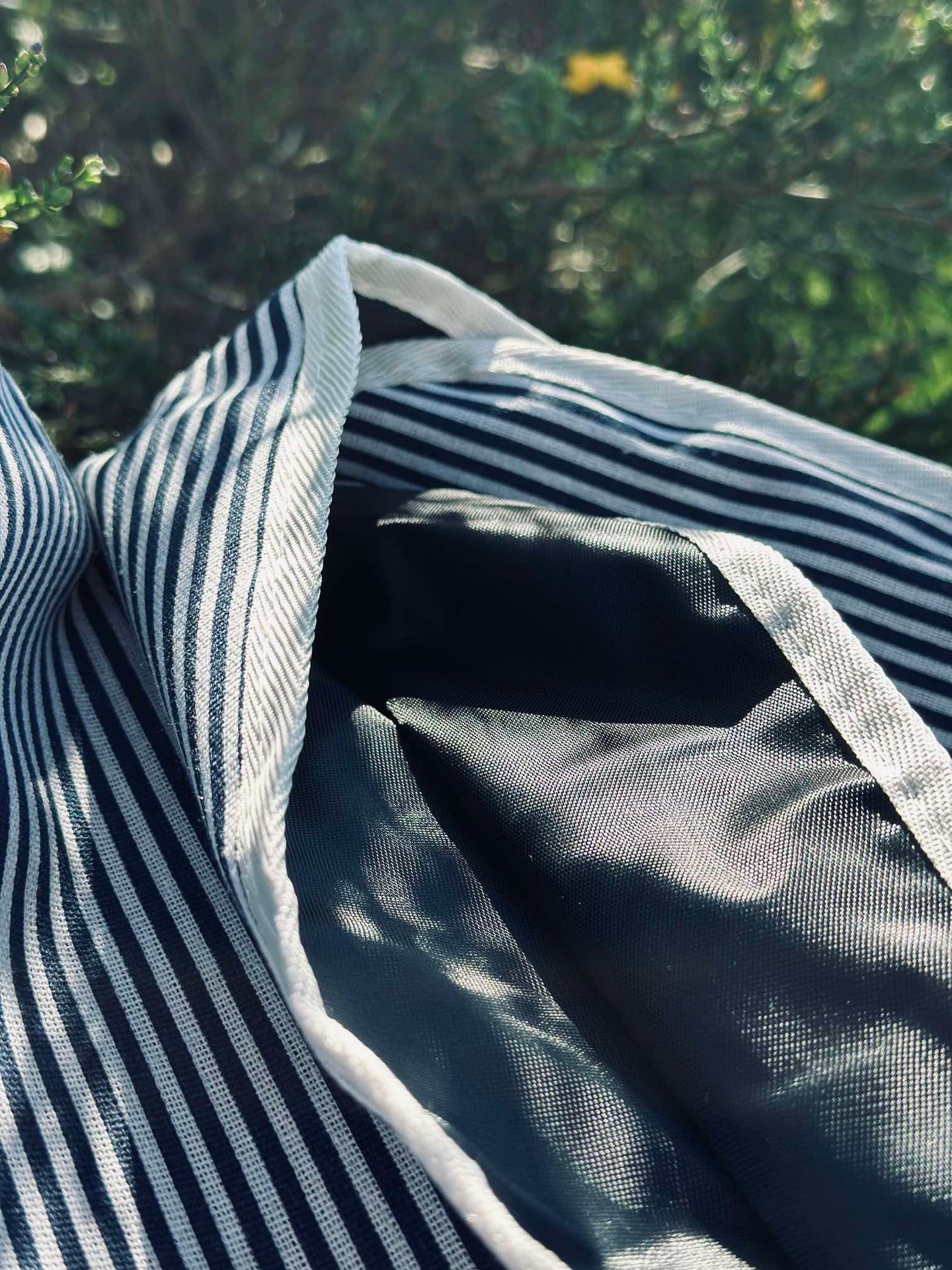Picknickkorg med innehåll för 4 personer - DELUXE