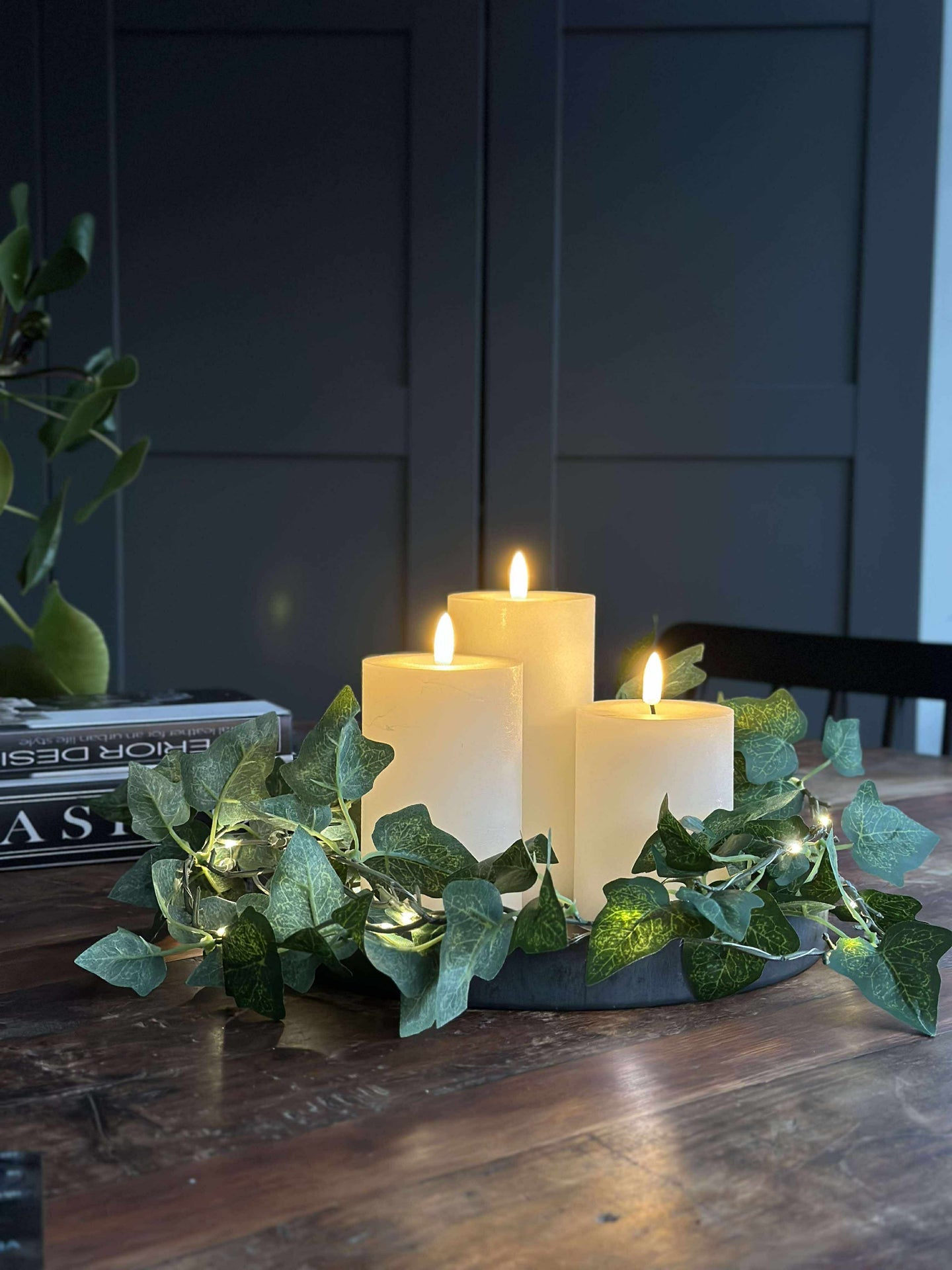 Ljusslinga med gröna murgrönablad - 290cm