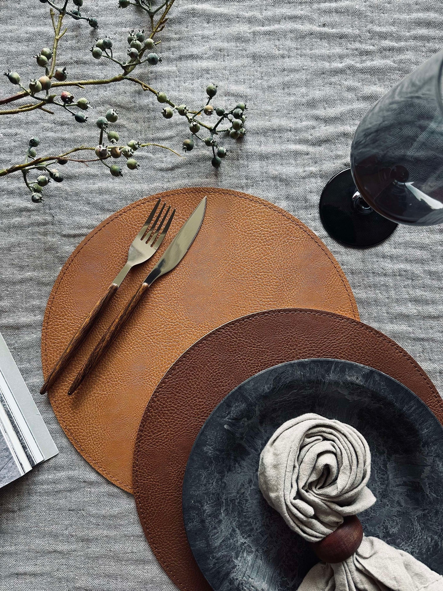 Vändbar bordstablett - Konjak / natur