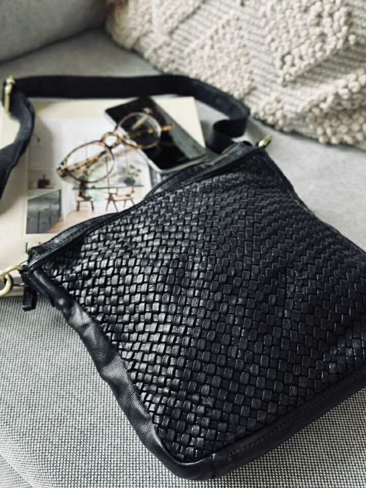 Crossover Jenne Svart