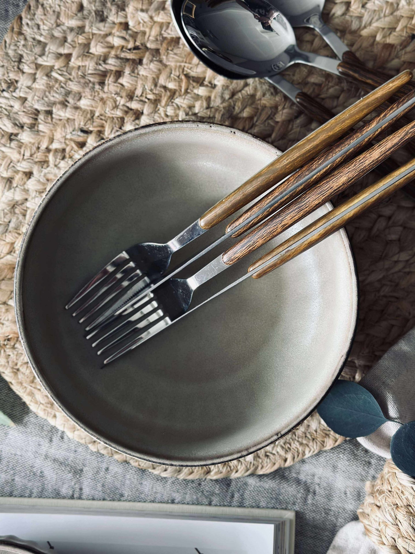 Skål VIGA randig stengods - Matt brun 16 cm