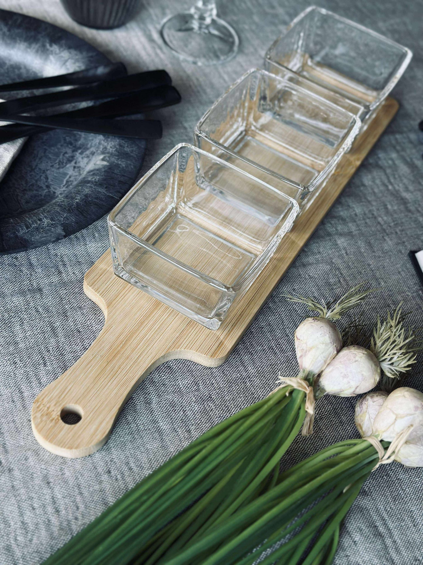 Tapas - 4 skålar och fat