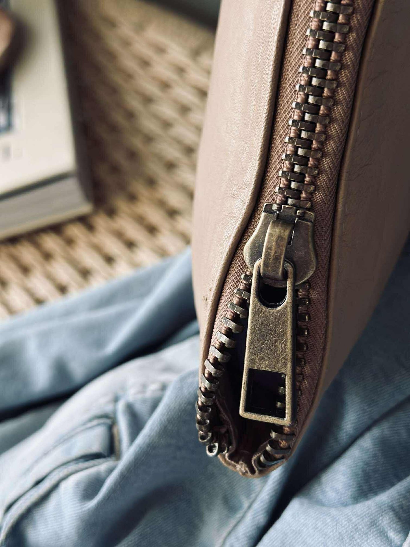 Shopper bläck clutch MILLE – Latte