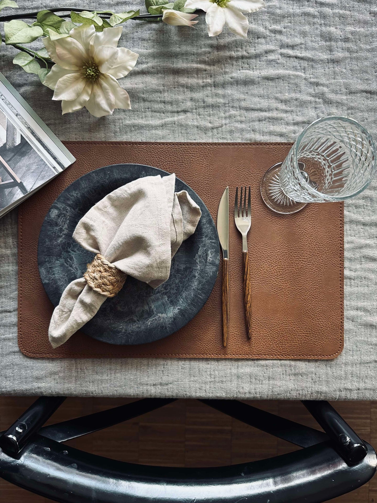 Vändbar bordstablett - Tobak / Sand 30x45cm