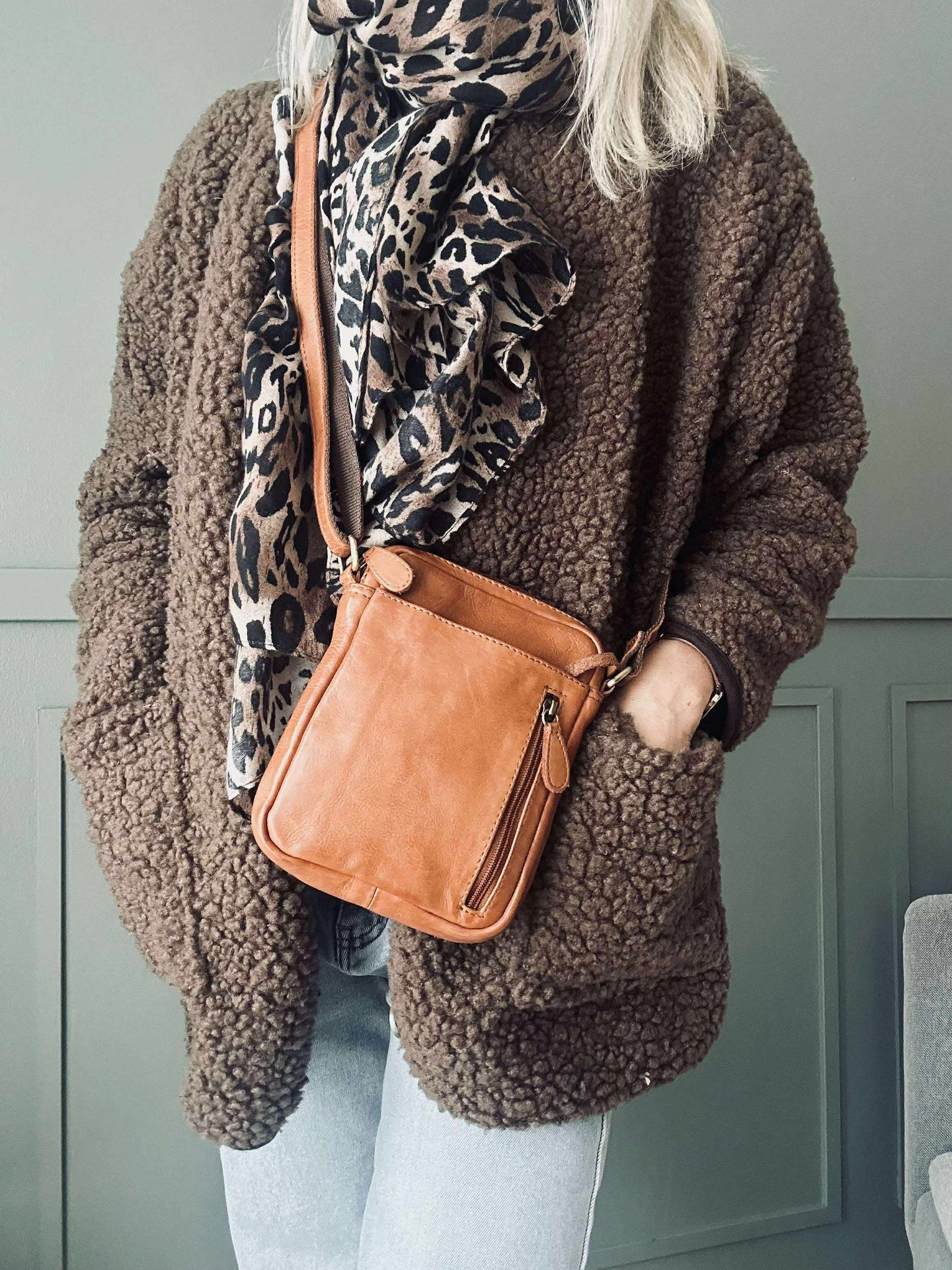 Crossover mobilväska - Cognac