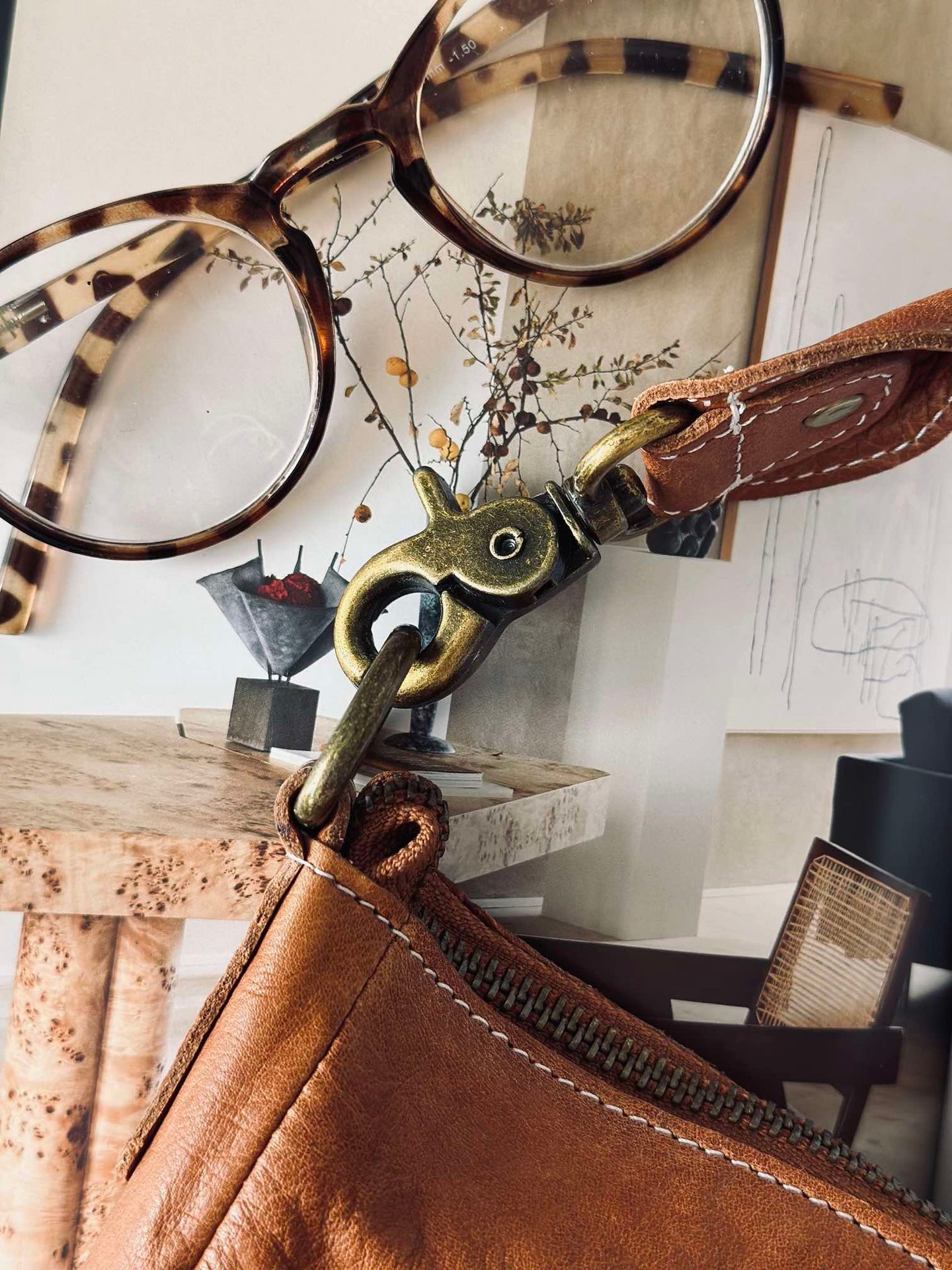 Axelväska Naomi small - Cognac