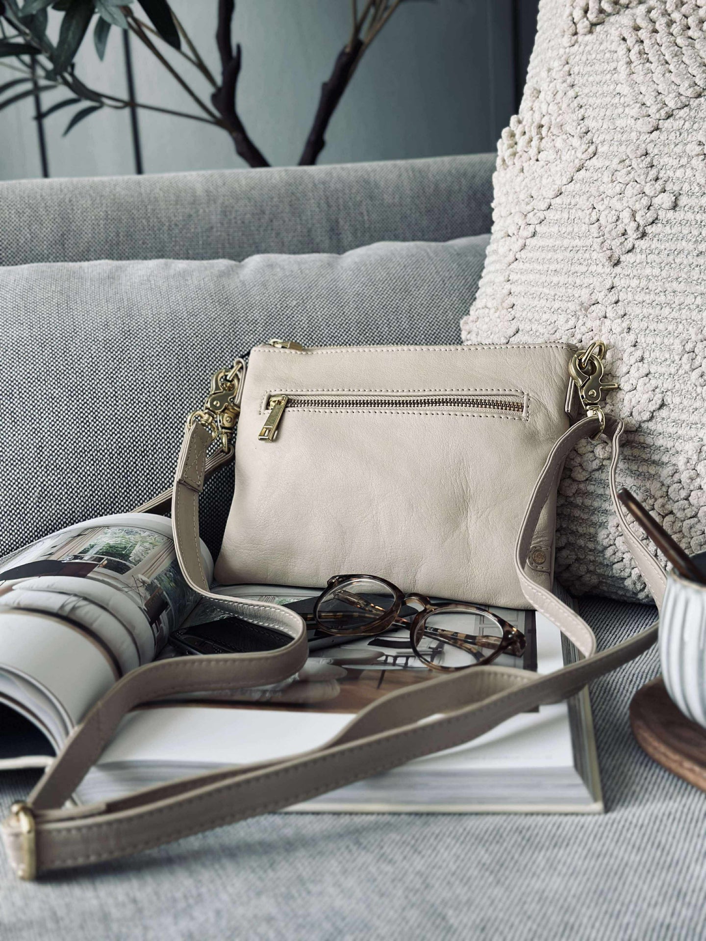 Vacker väska / clutch - Mjuk sand