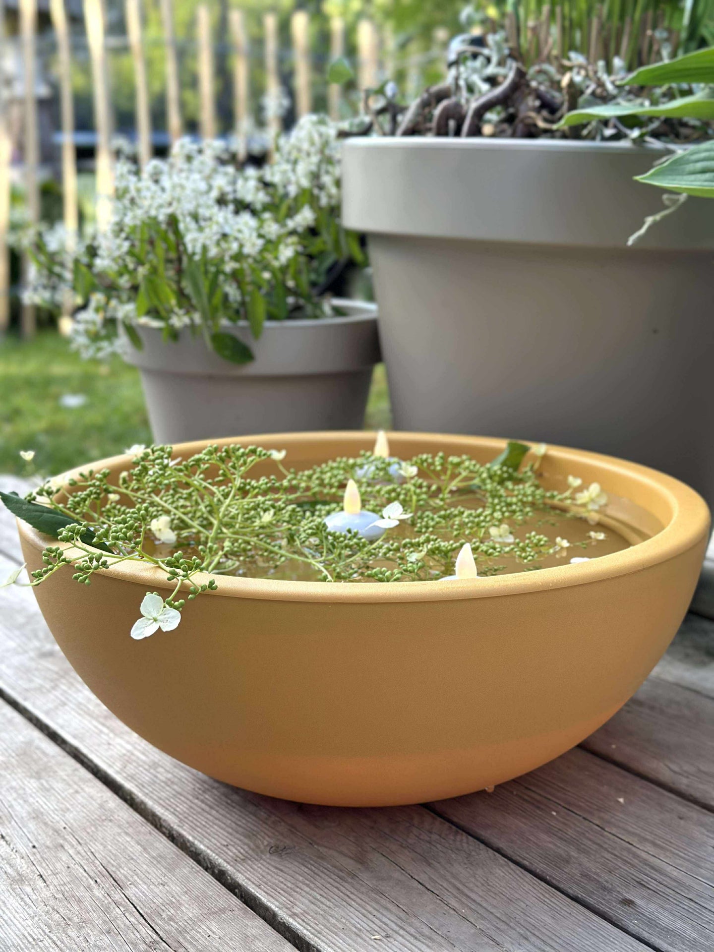 Spegelbassäng i återvunnen plast - Yellow