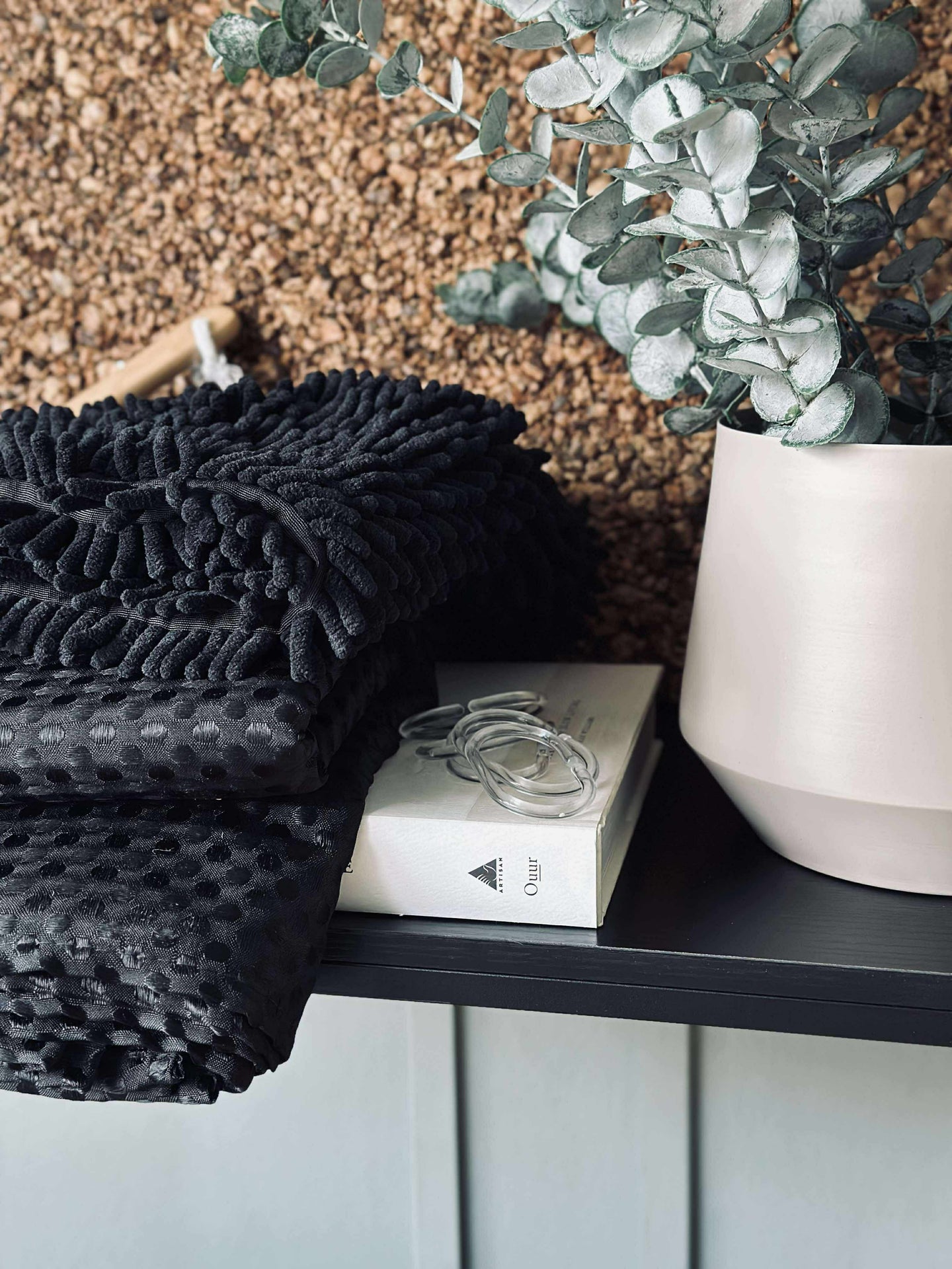 Badrumssats: Duschdraperi & badmatta / Svart