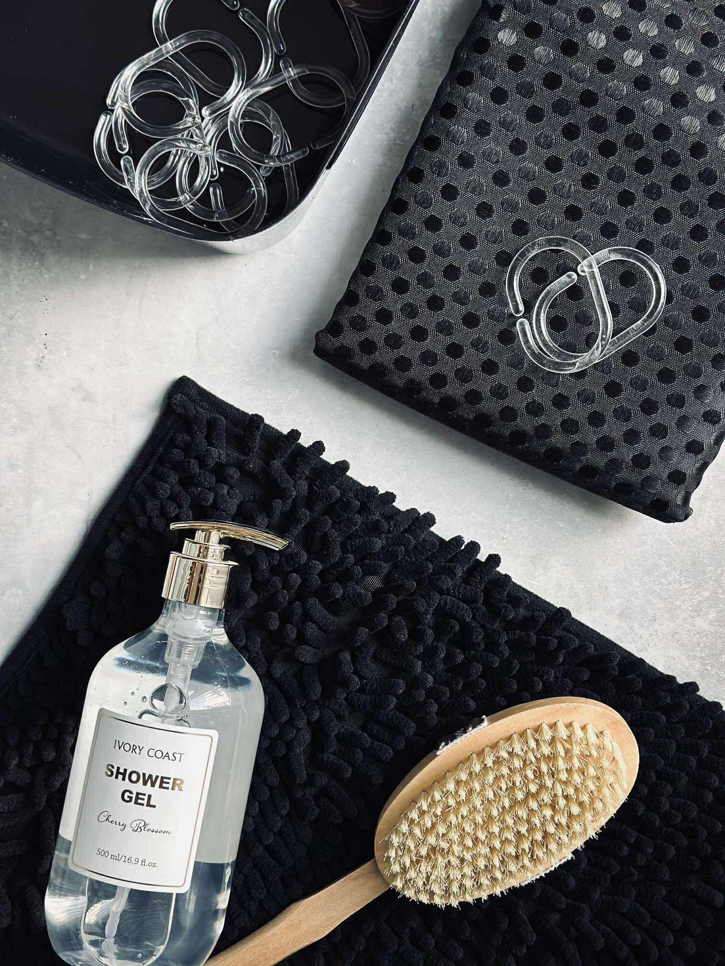 Badrumssats: Duschdraperi & badmatta / Svart