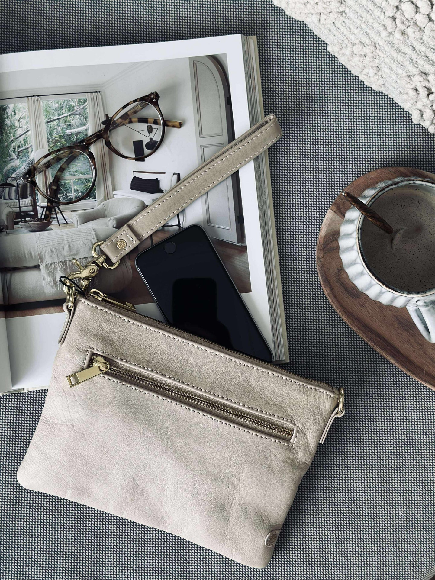 Vacker väska / clutch - Mjuk sand